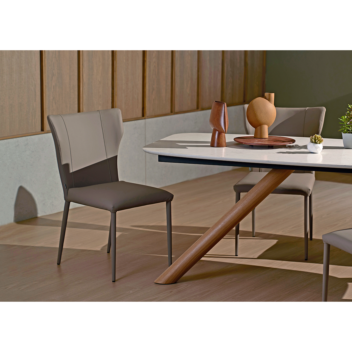 Foil 科技耐磨皮餐椅 - 灰藕色 〔CH279〕