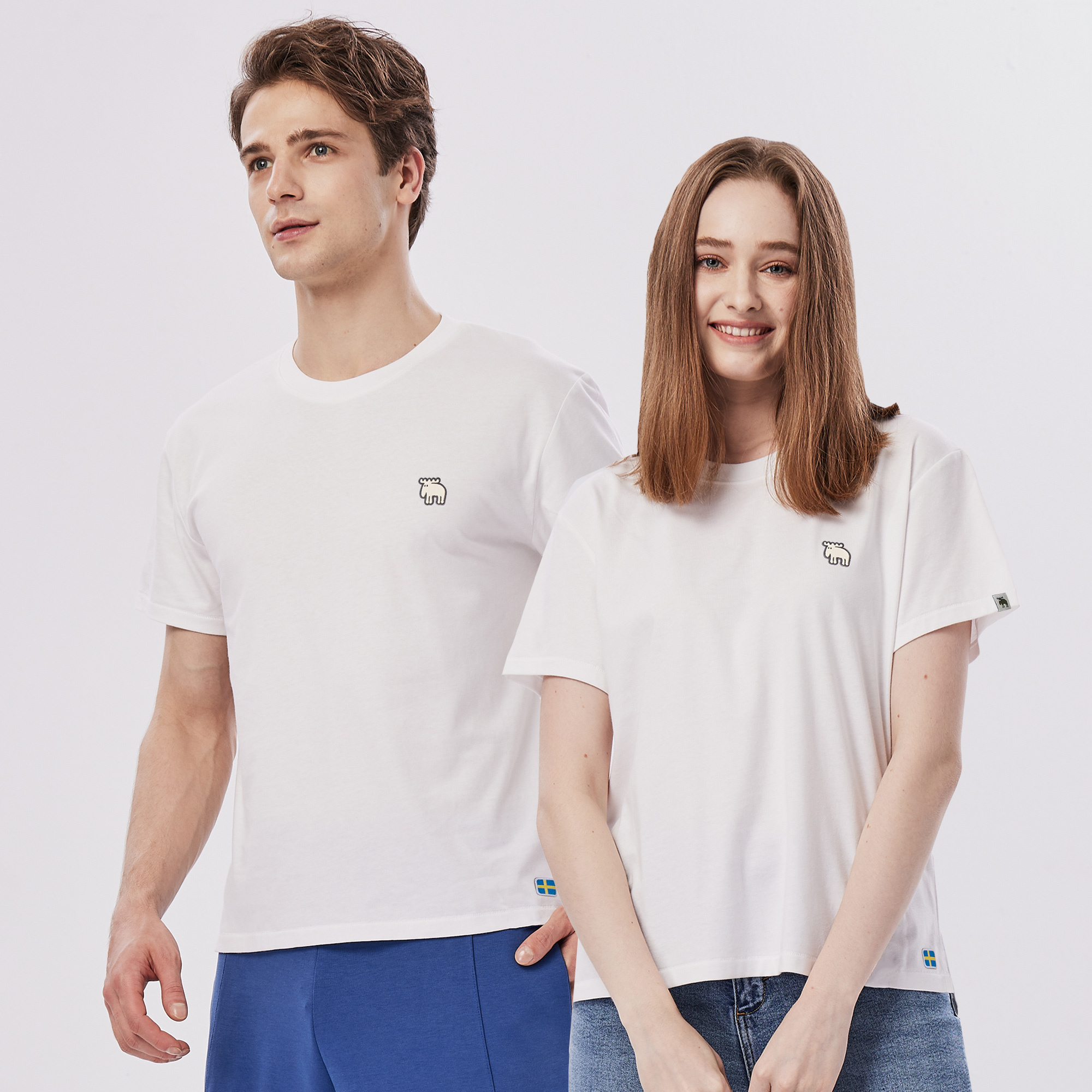 ❄️冰河棉❄️moz瑞典 駝鹿 舒適 冰河棉 100%純棉 涼感 彈力T恤 -百搭白 (亞洲版)男女款