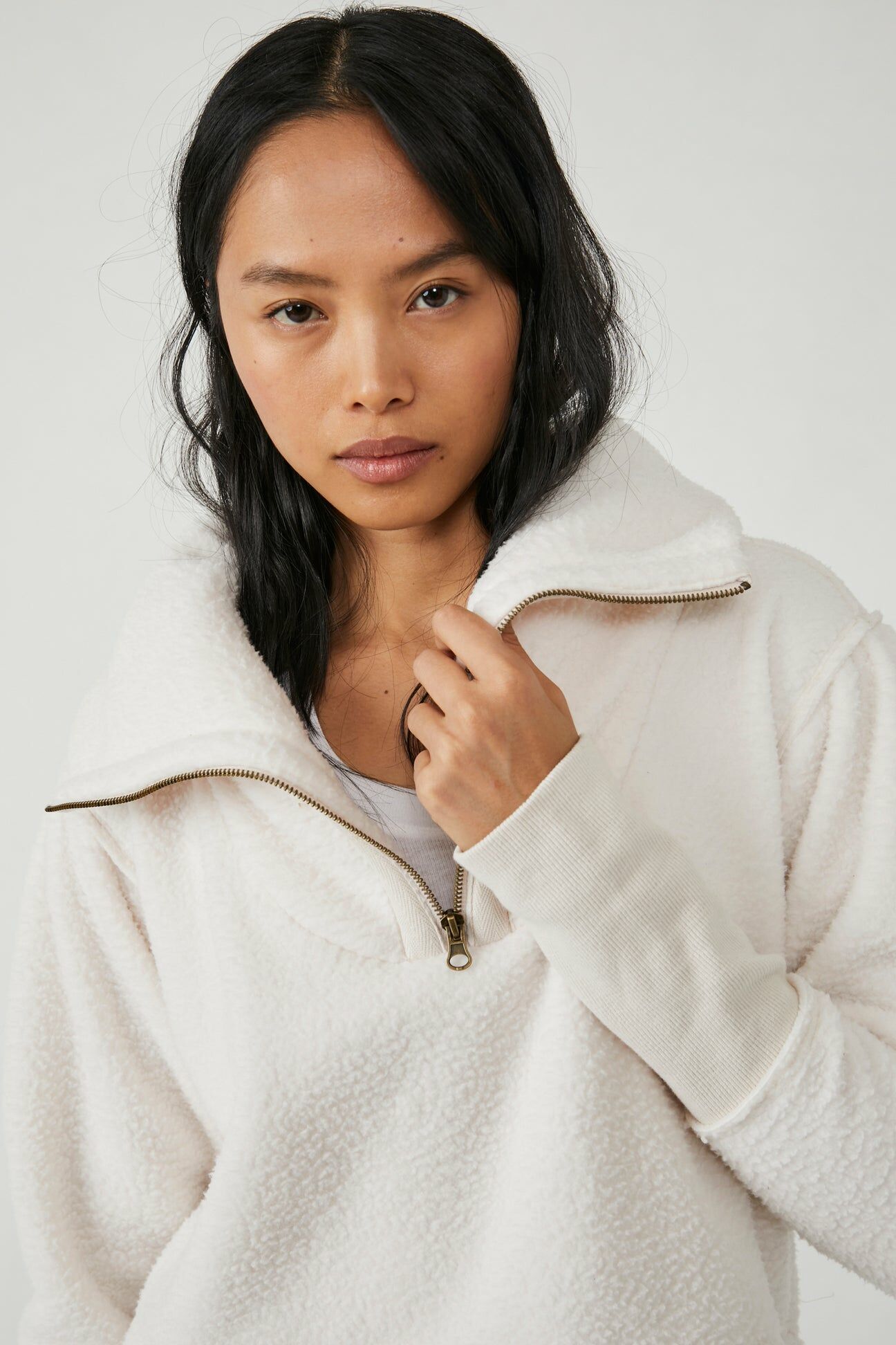Poppy Pullover 拉鍊領澎袖搖粒上衣