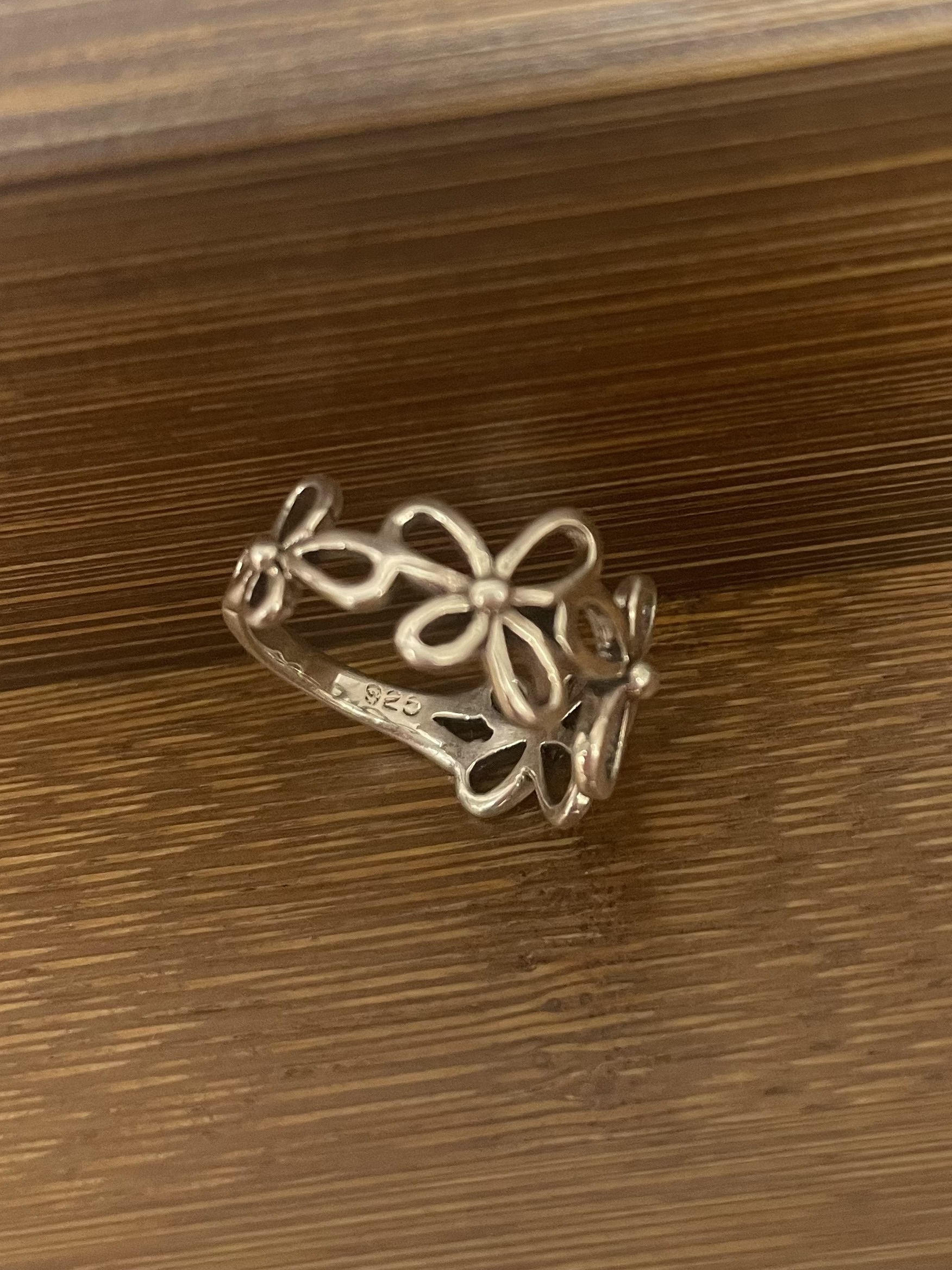 Silver four flowers ring ⁎S925