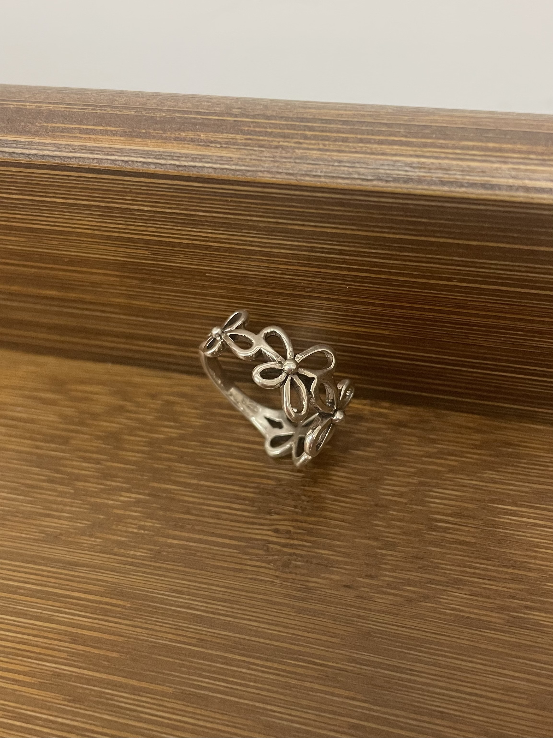 Silver four flowers ring ⁎S925