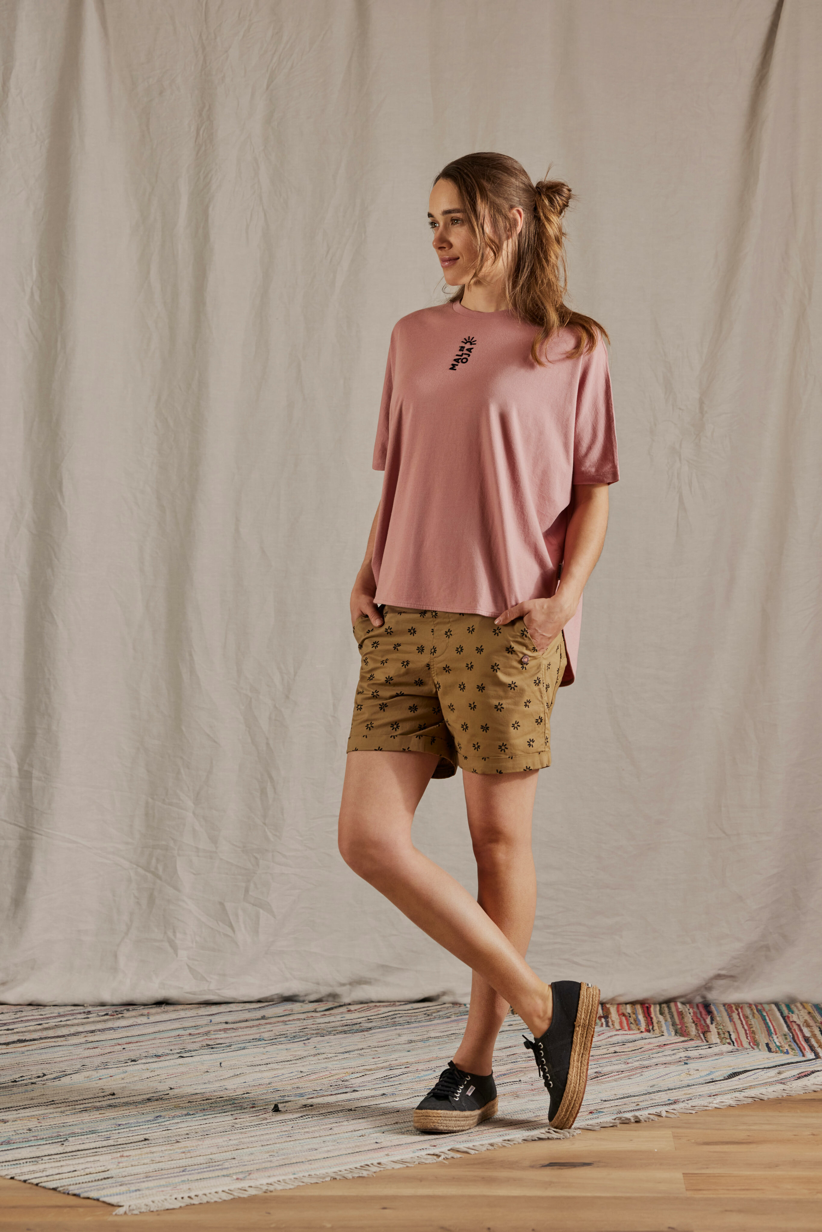 【MALOJA】女有機棉印花短褲 / 24MA37438-[碎花黑、棕]