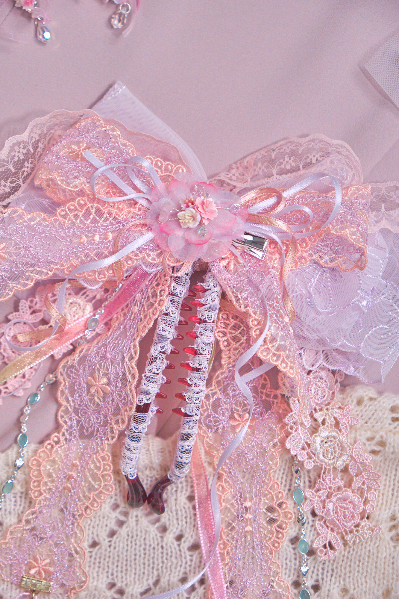 Drifting Clouds Lace Bow Banana Hair Clip