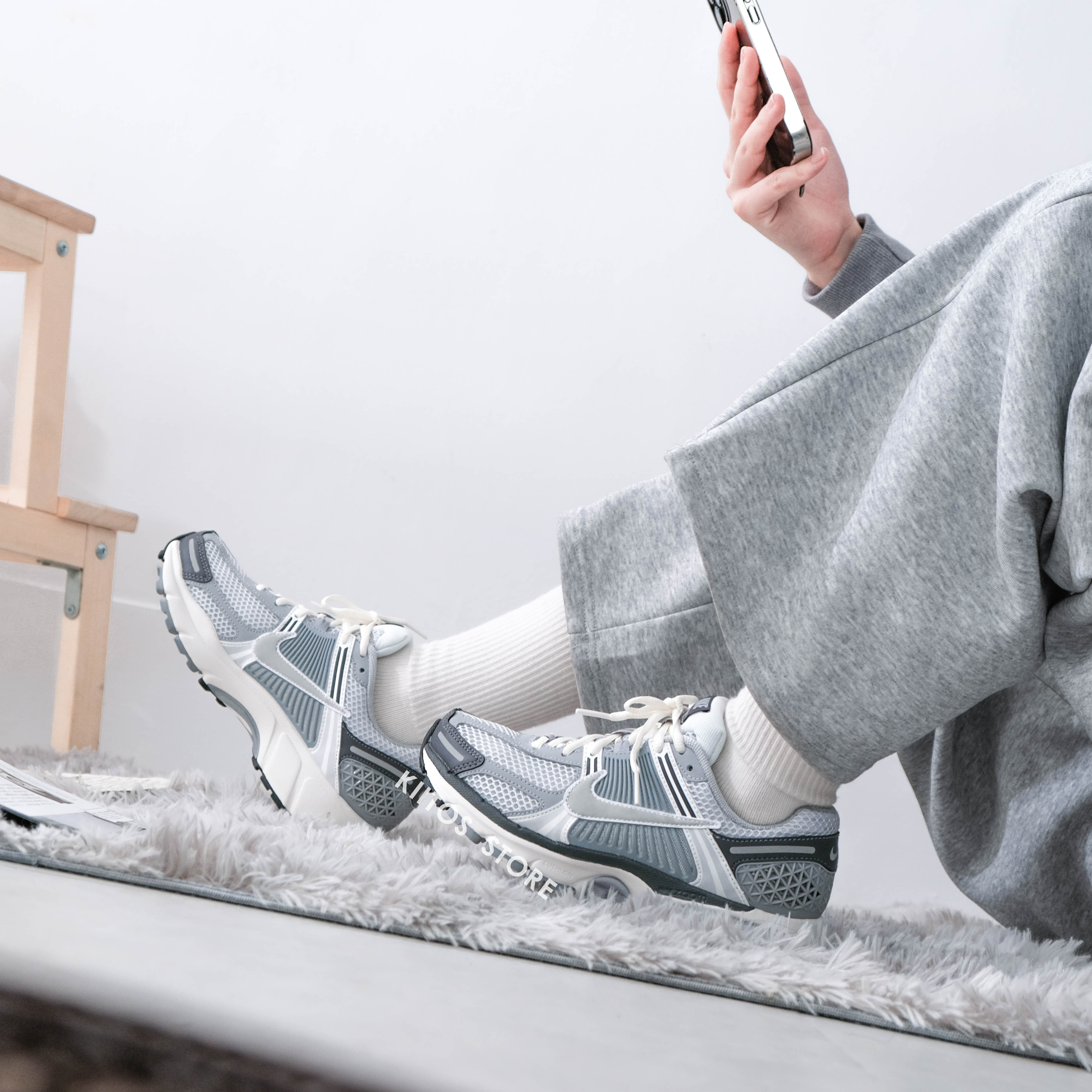 NIKE ZOOM VOMERO 5 石岩灰 FD9919-001