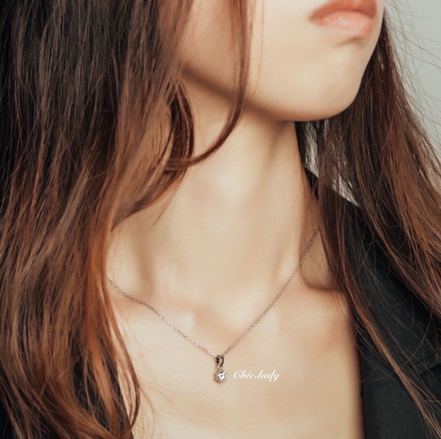 Necklace ｜水滴墜莫桑鑽純銀鍊