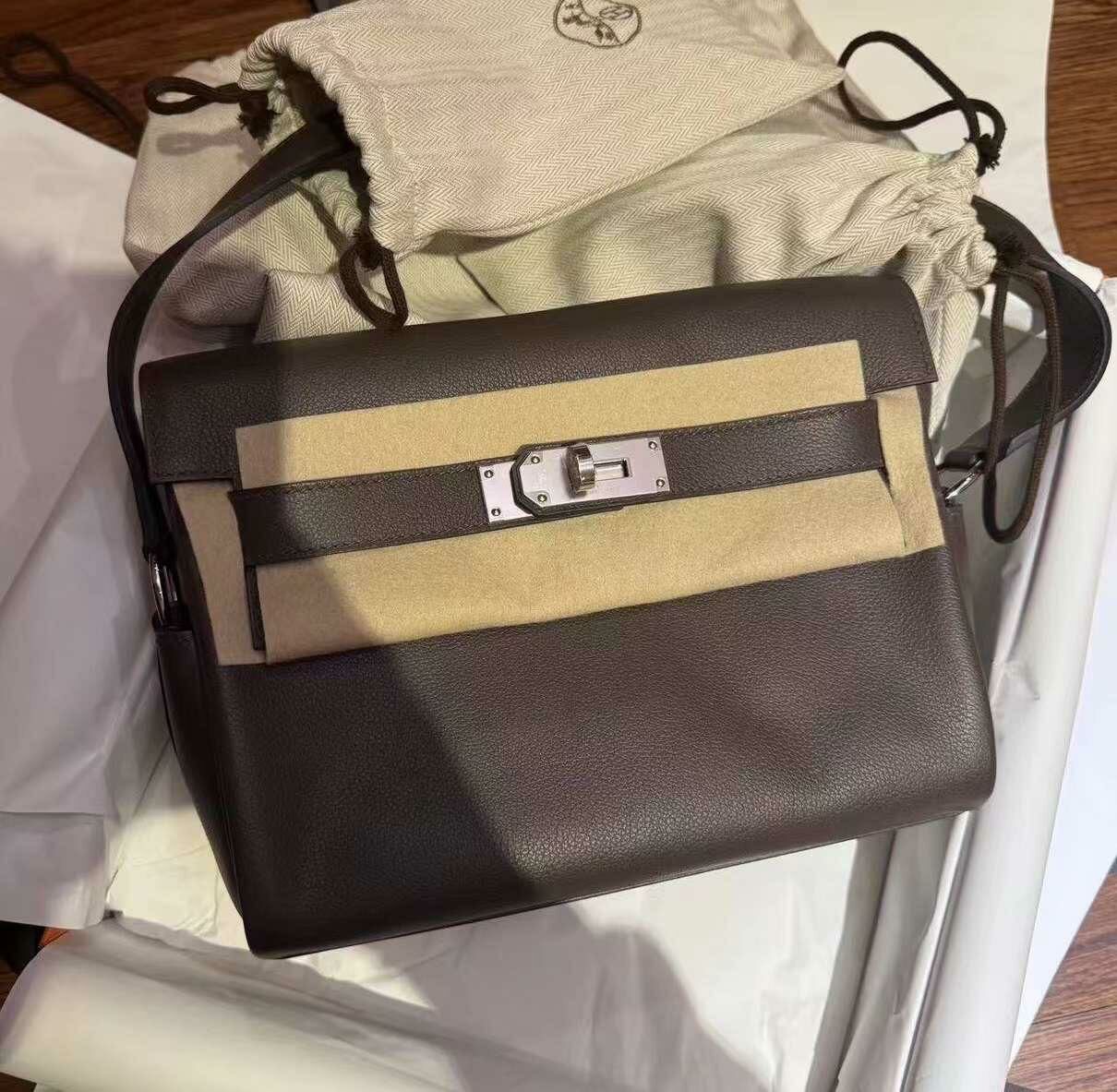 Kelly messenger pm size 4C ecorce evercolor ck B