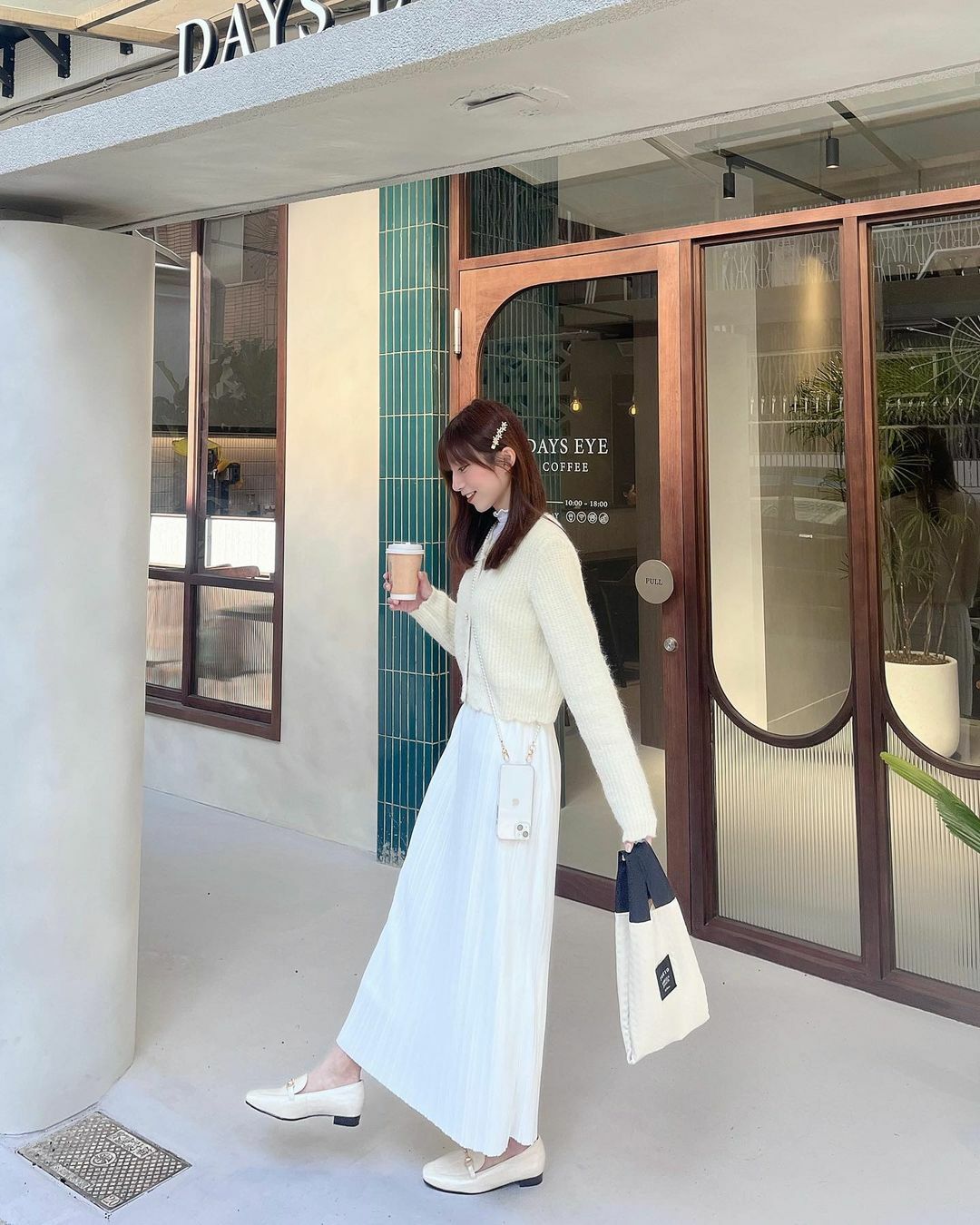 【AmiAmi穿搭分享IG OOTD】真皮金屬飾釦樂福鞋氣質小姐姐