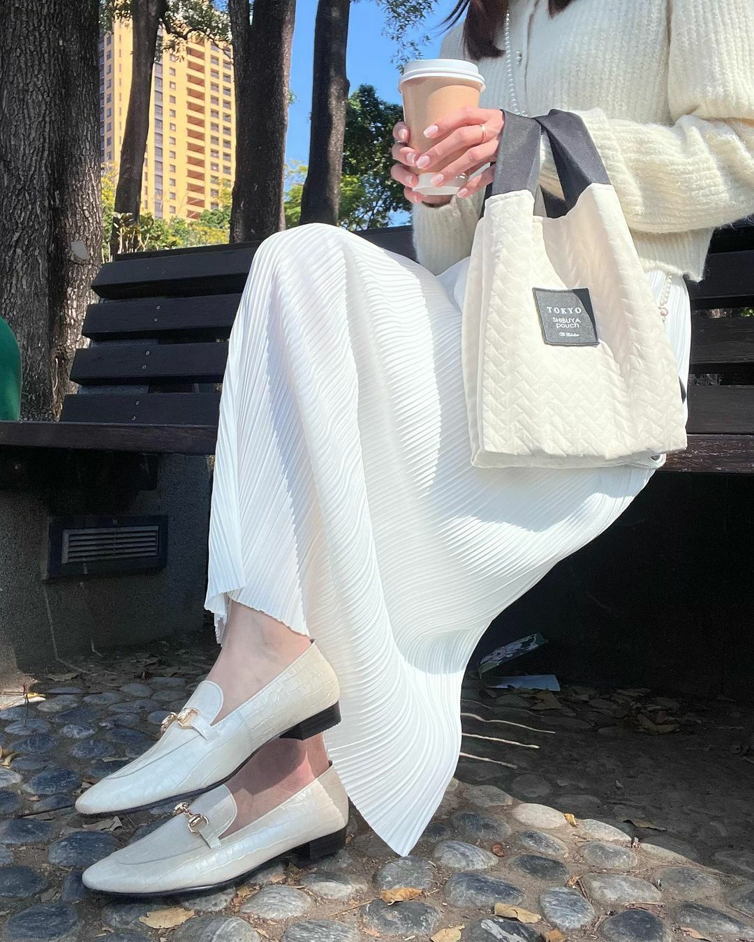 【AmiAmi穿搭分享IG OOTD】真皮金屬飾釦樂福鞋氣質小姐姐