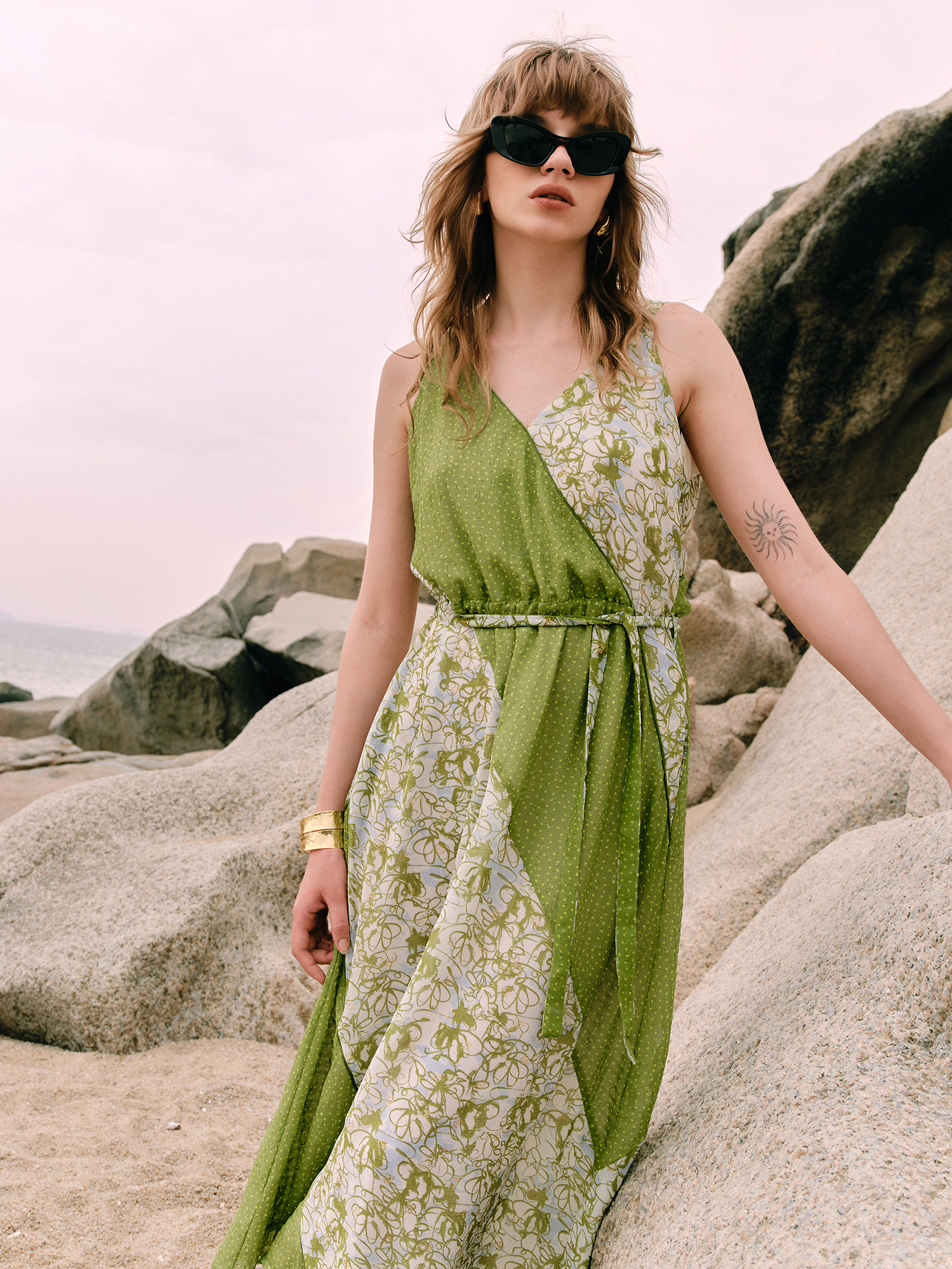 mi-tu 印花吊帶連身裙