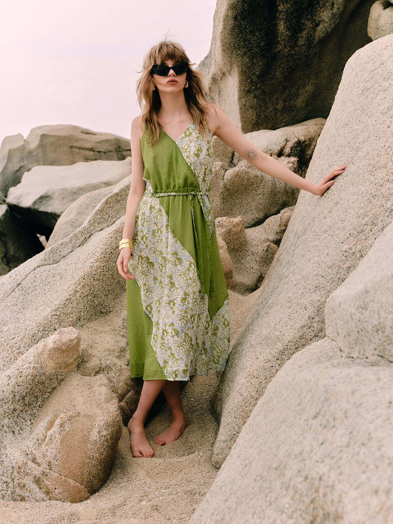 mi-tu 印花吊帶連身裙