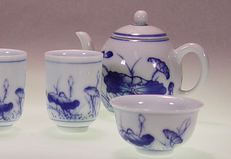 鹿港窯禮品館│手繪青花瓷茶具組(荷花)6入禮盒套裝