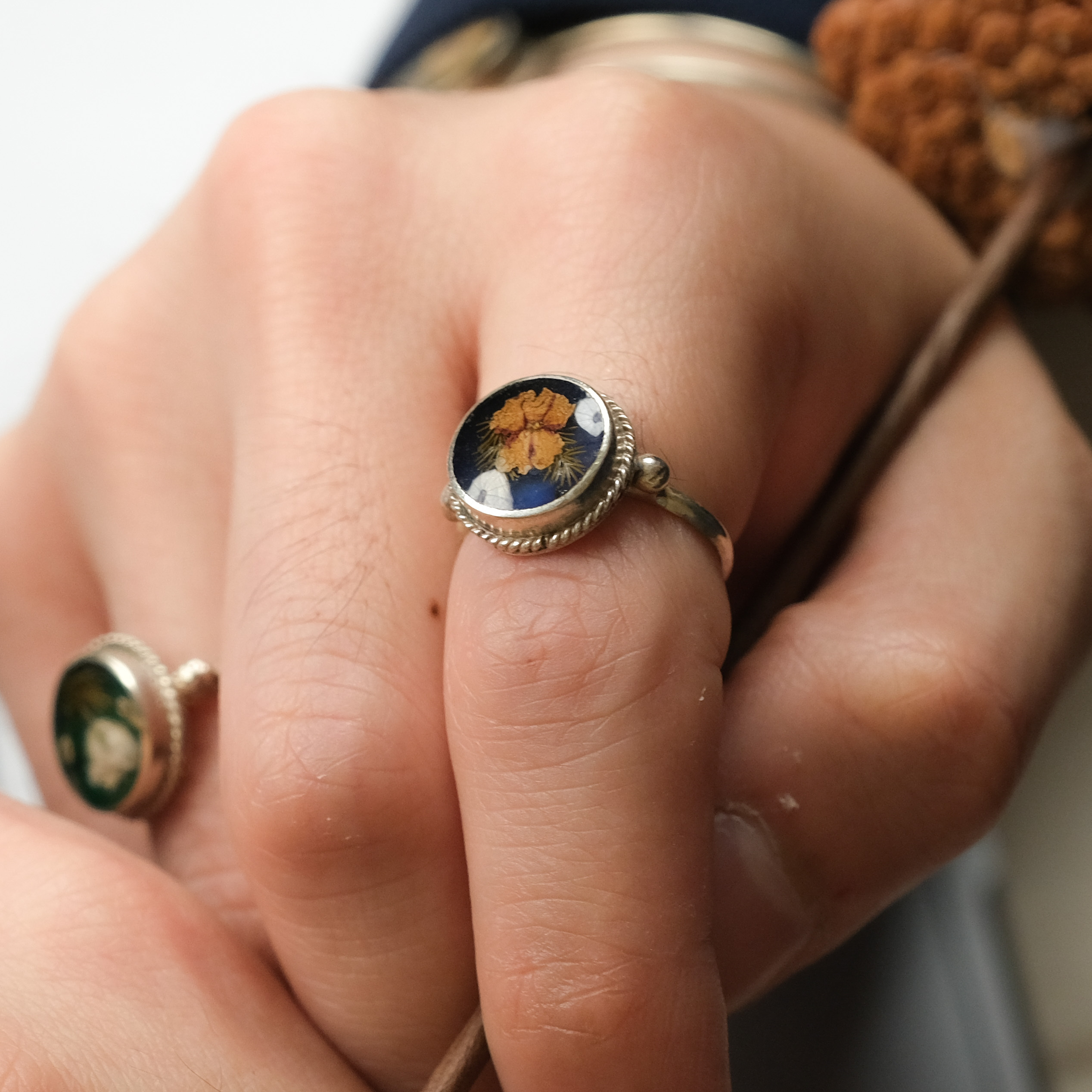 Gustavo Flower Wreath Ring Size 8