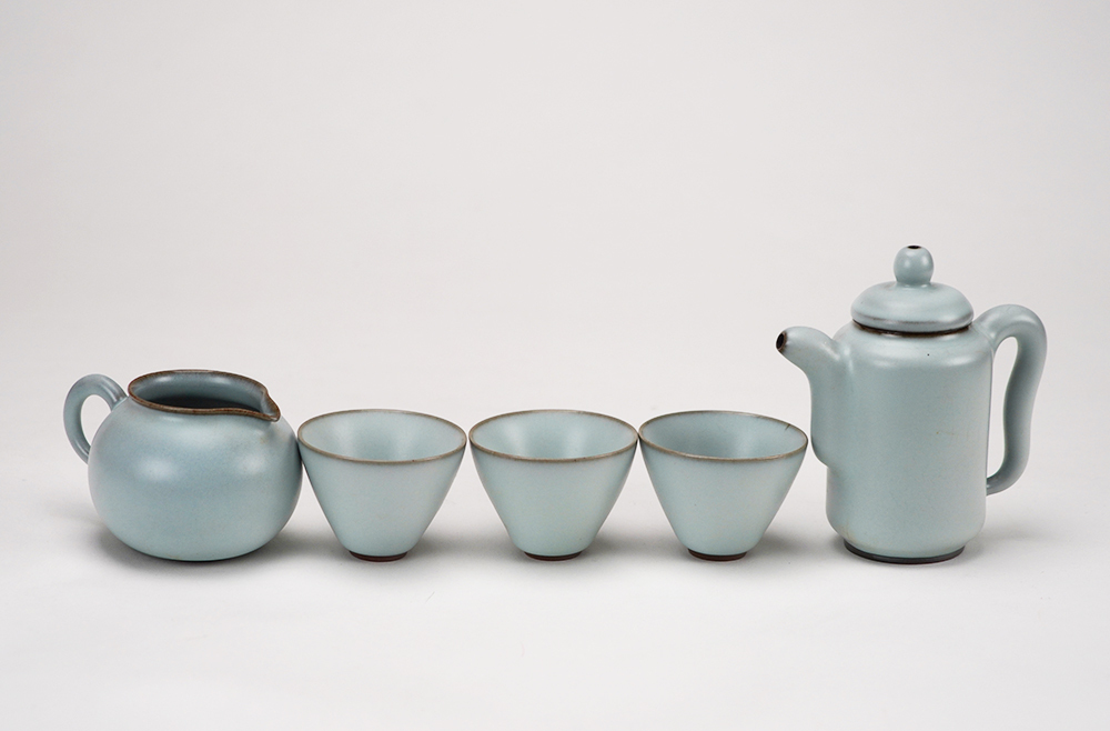 茶道具　韓錫基作　白磁青花辰砂点象嵌亀甲文皆具一式　共箱　美品　替蓋 茶道具 韓錫基作 白磁青花辰砂点象嵌亀甲文皆具一式 共箱 美