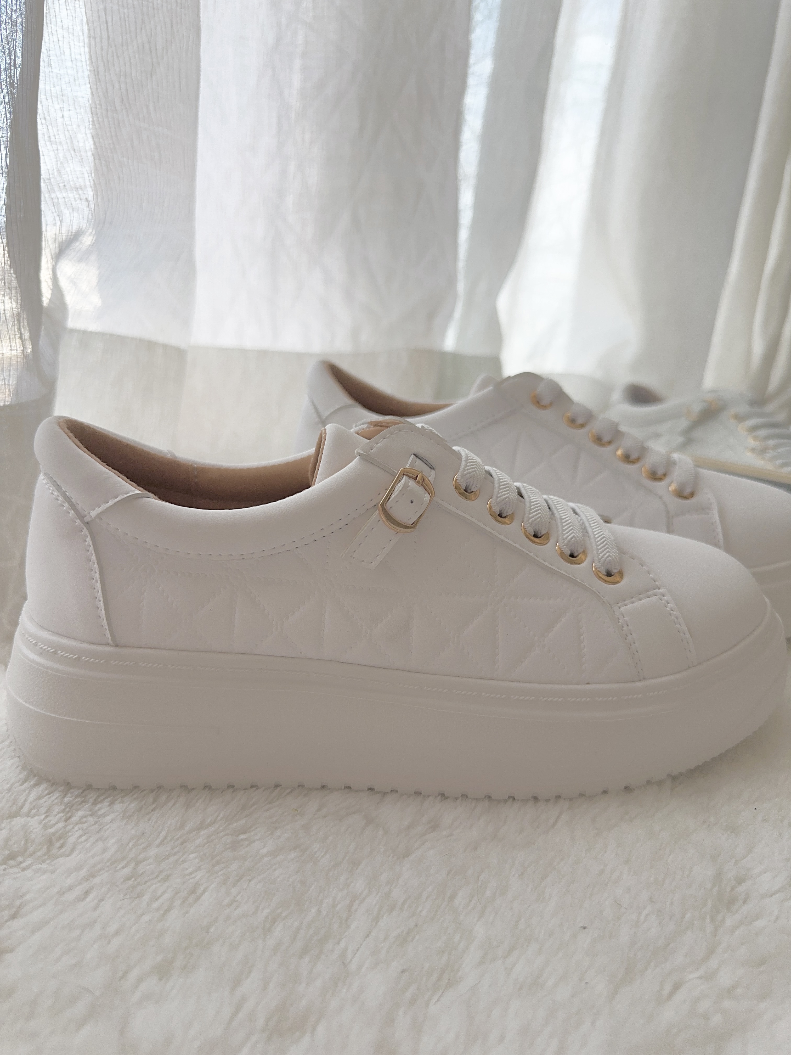 THE DIAMOND CHECKED GOLD BUCKLE SNEAKER 2024