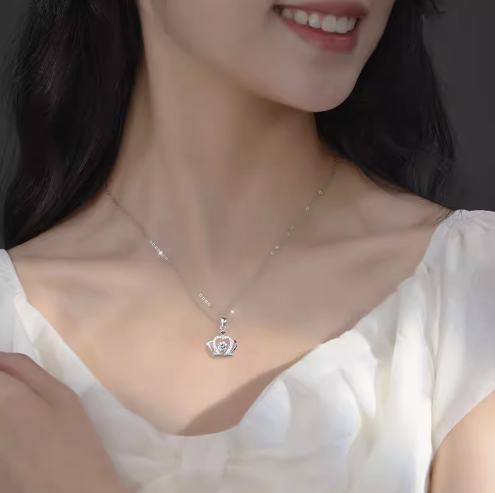 Luxurious Crown Necklace