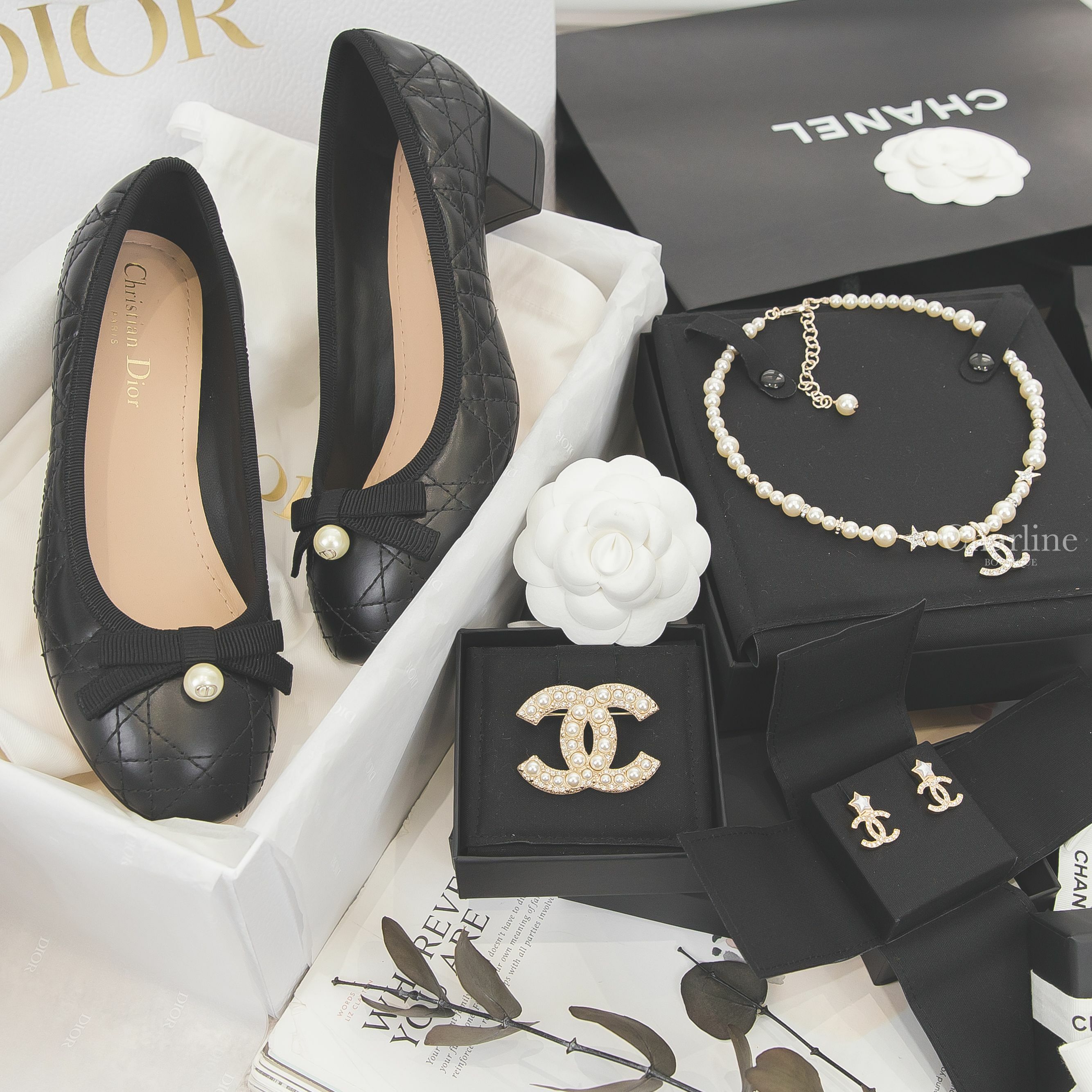 Chanel 金色水鑽星星大小珍珠水鑽CC垂墜項鍊,Chanel 白色珍珠星星金色水鑽CC耳環,Chanel 金色大小珍珠水鑽CC胸針,Dior 黑色小牛皮藤格紋蝴蝶結金CD珍珠粗跟芭蕾舞鞋-Charline Boutique 精品代購