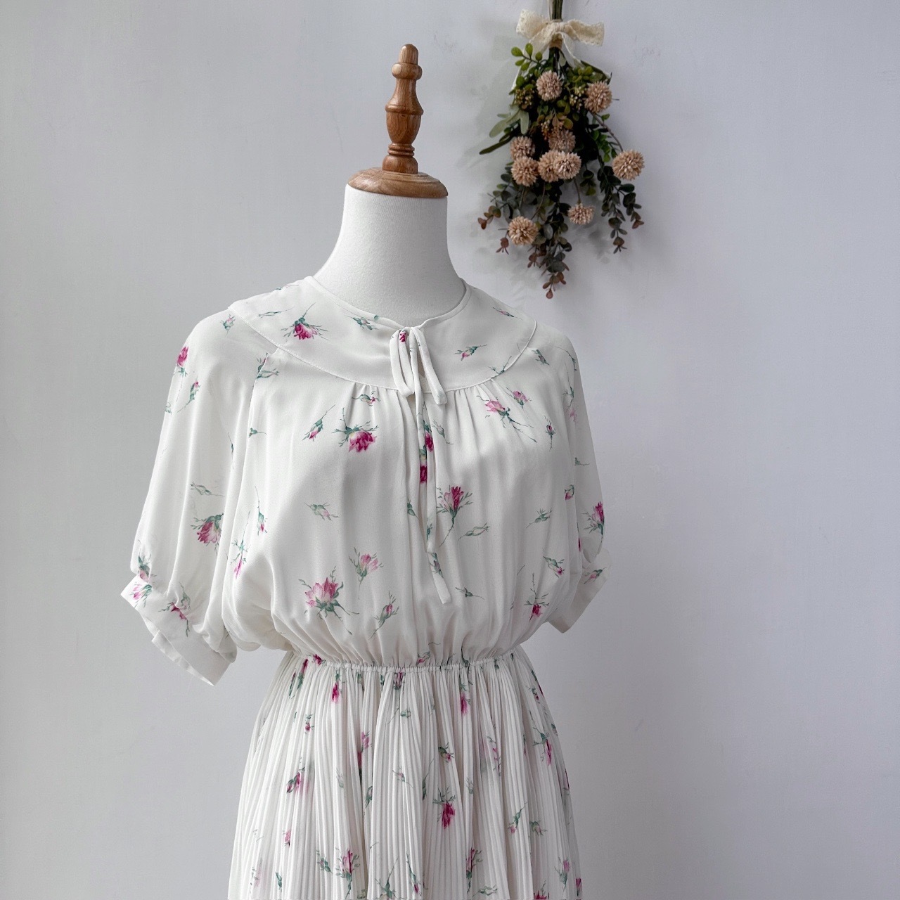 日本製白色小碎花連身裙