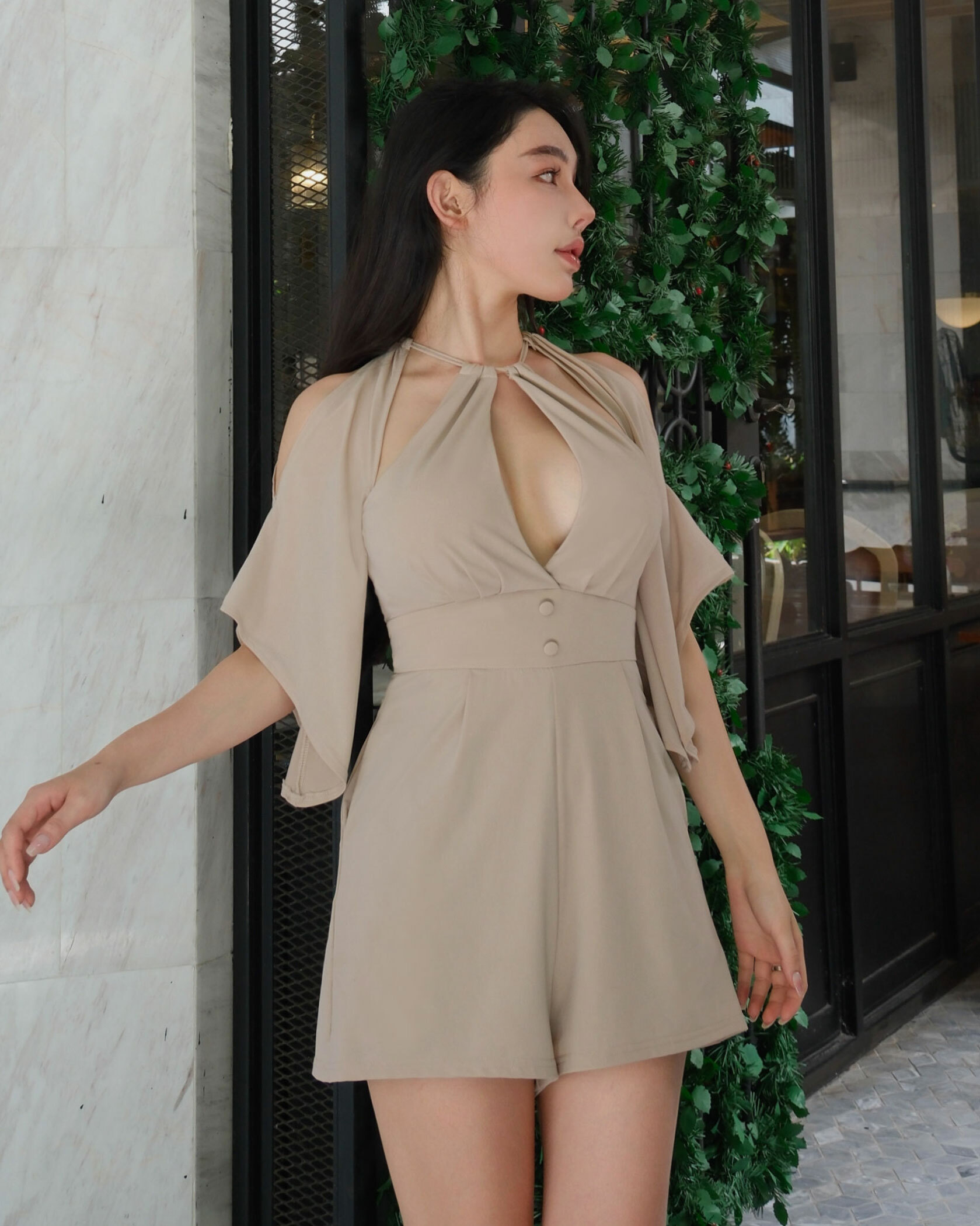 ⭒訂製-穿繩鏤空喇叭袖連身短褲