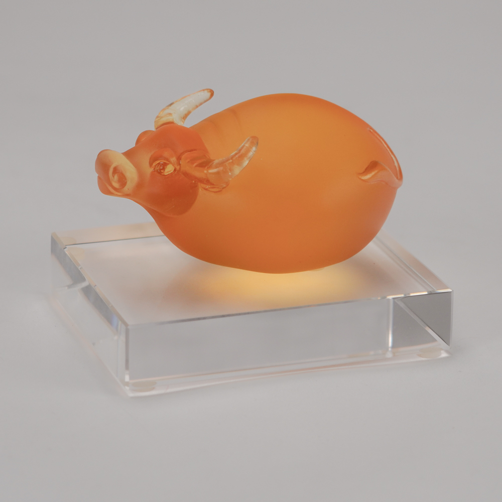 琉璃金牛創意擺飾｜憨厚樸實高質感居家裝飾推薦