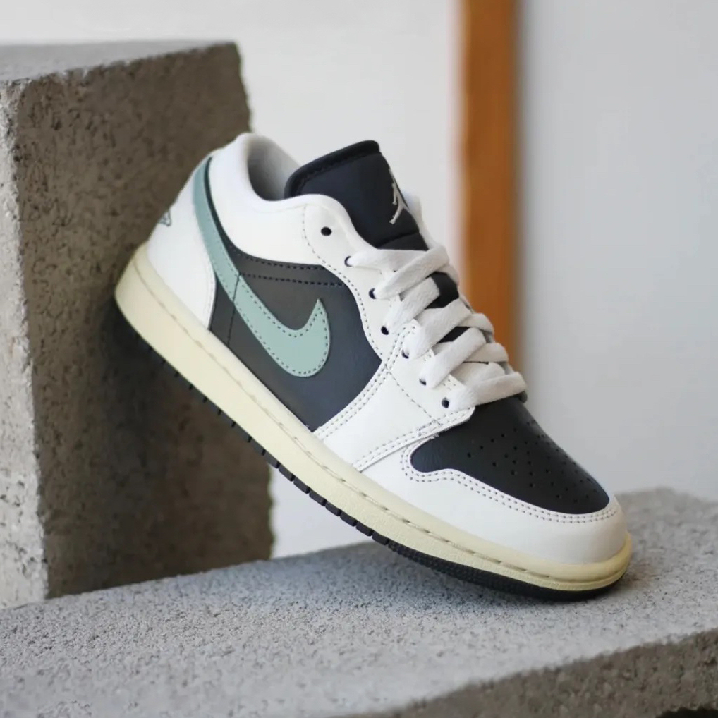 NIKE AIR JORDAN 1 AJ1 奶油底 黑綠 莫蘭迪綠 倒勾平民版 女鞋 DC0774-001 / 現貨