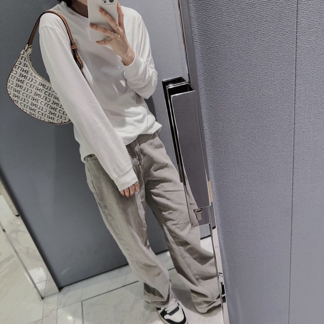 Celine Ava 滿版logo 腋下包