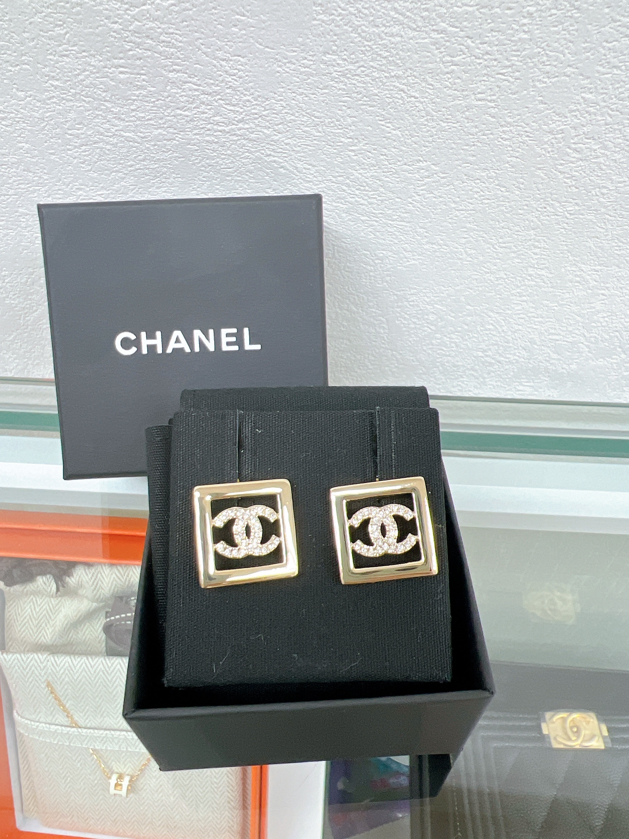 *Unused* Chanel sqaure logo earrings