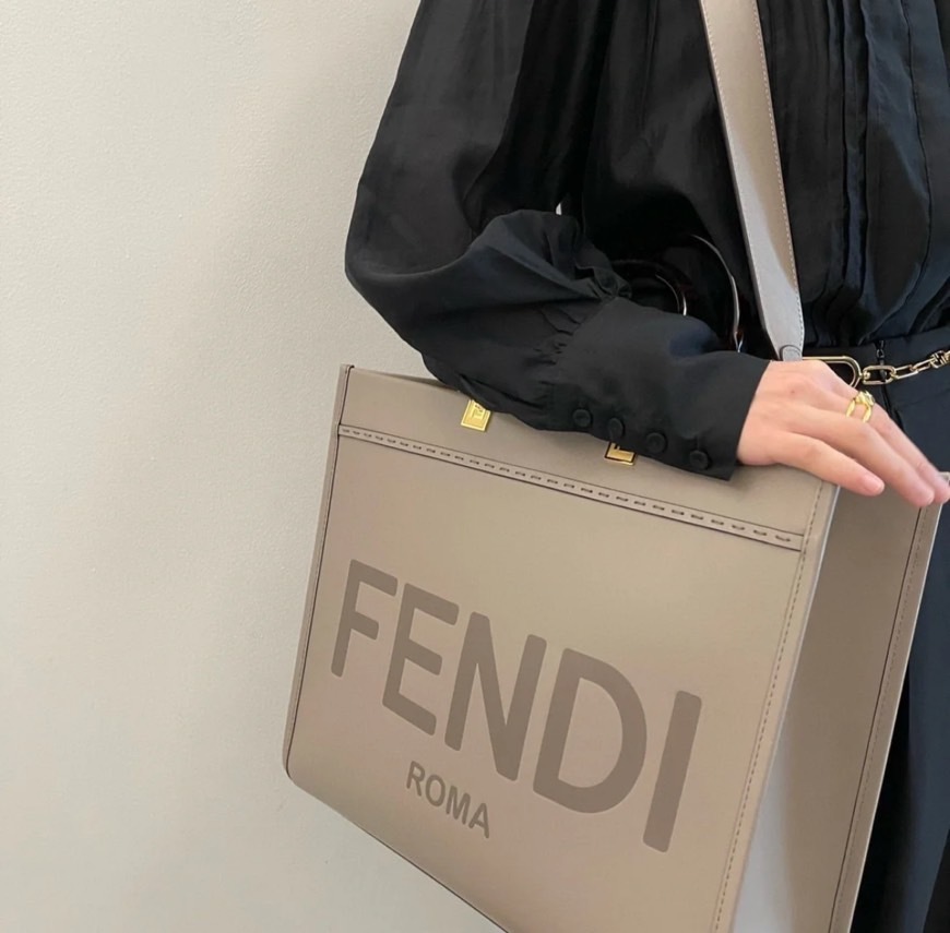 FENDI Sunshine 卡其色 皮革手提袋