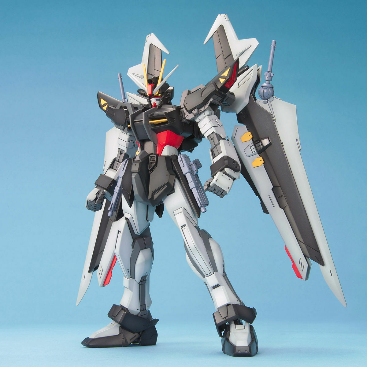 [GUNDAM SEED]MG 1/100 GAT-X105E STRIKE NOIR GUNDAM