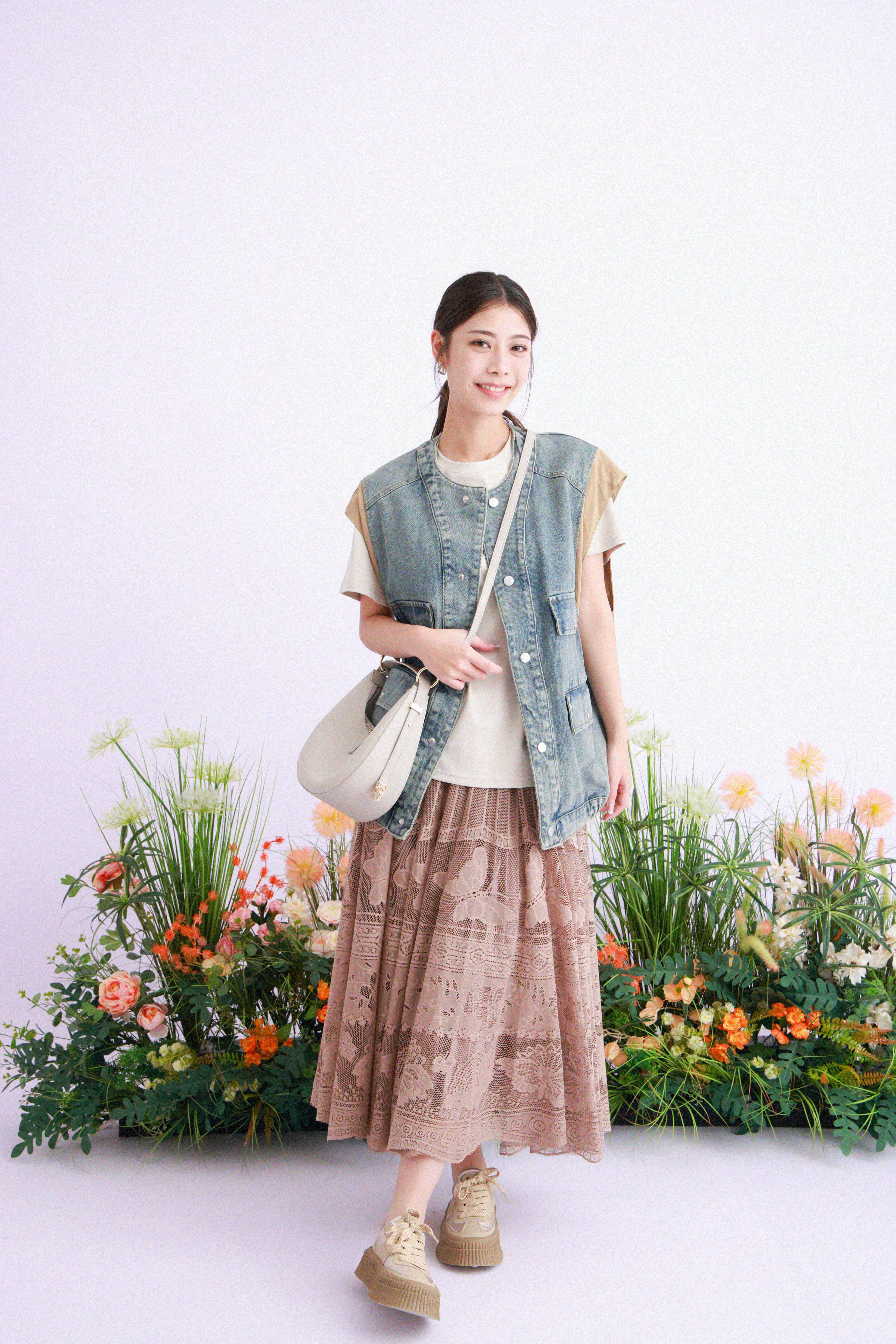 造型 766（背心外套＋Tee＋半截裙）