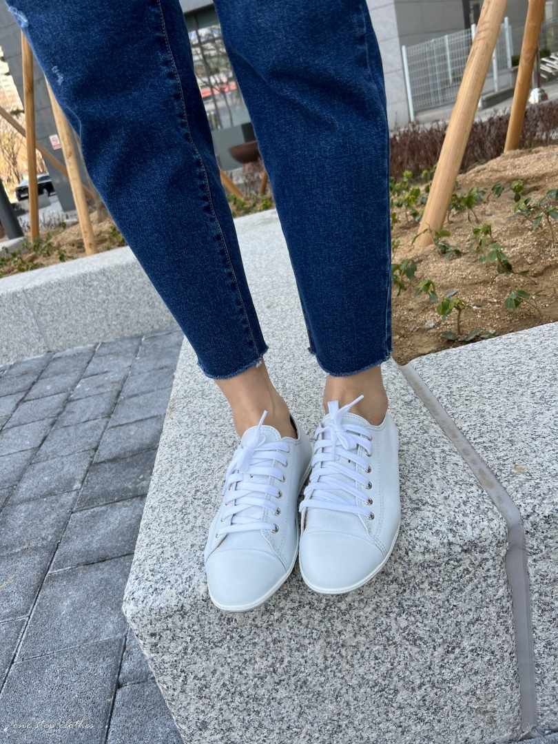 正韓好實搭真皮平底休閒鞋  (白)
