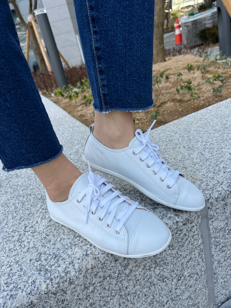 正韓好實搭真皮平底休閒鞋  (白)