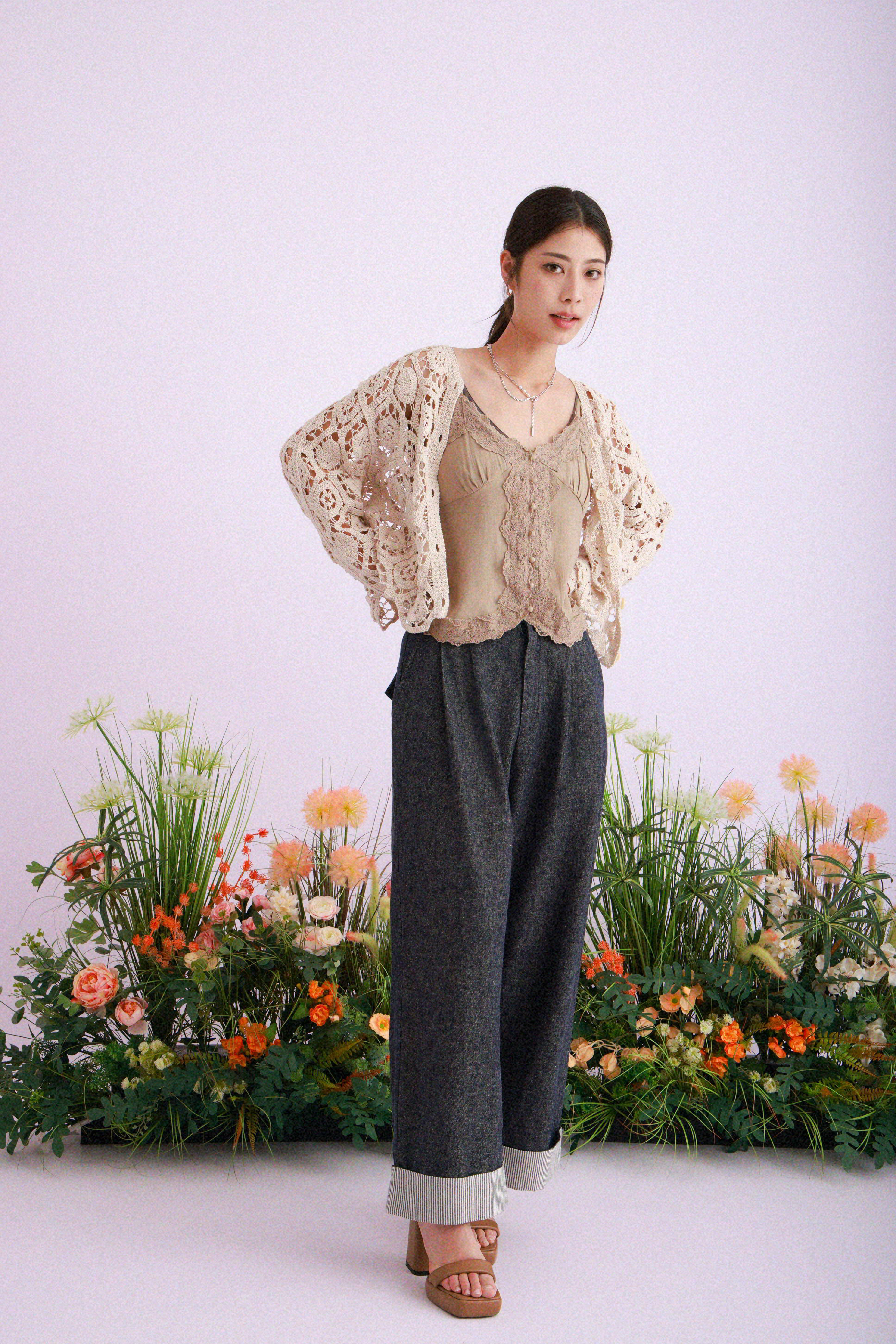 造型 769（外套＋蕾絲吊帶＋吊帶＋牛仔褲）