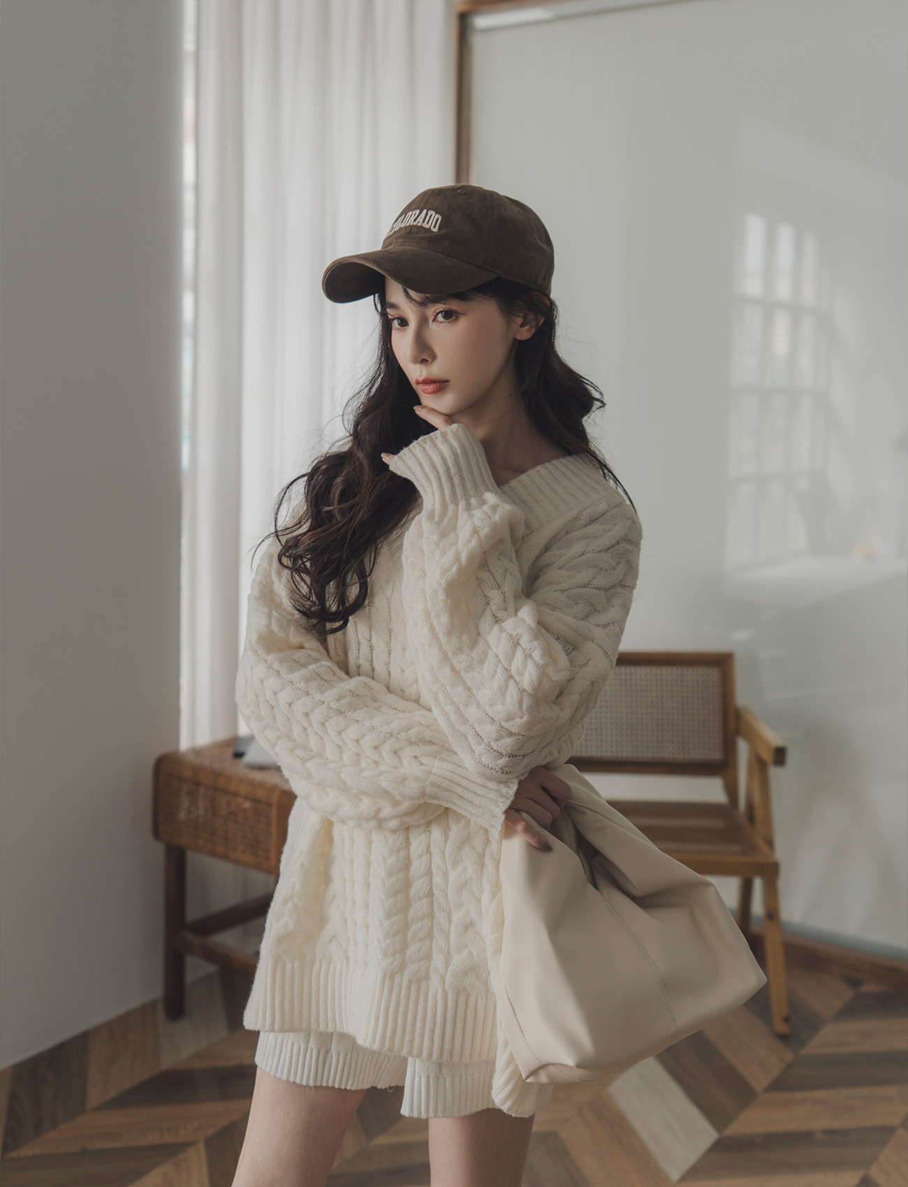 V領寬鬆麻花針織上衣