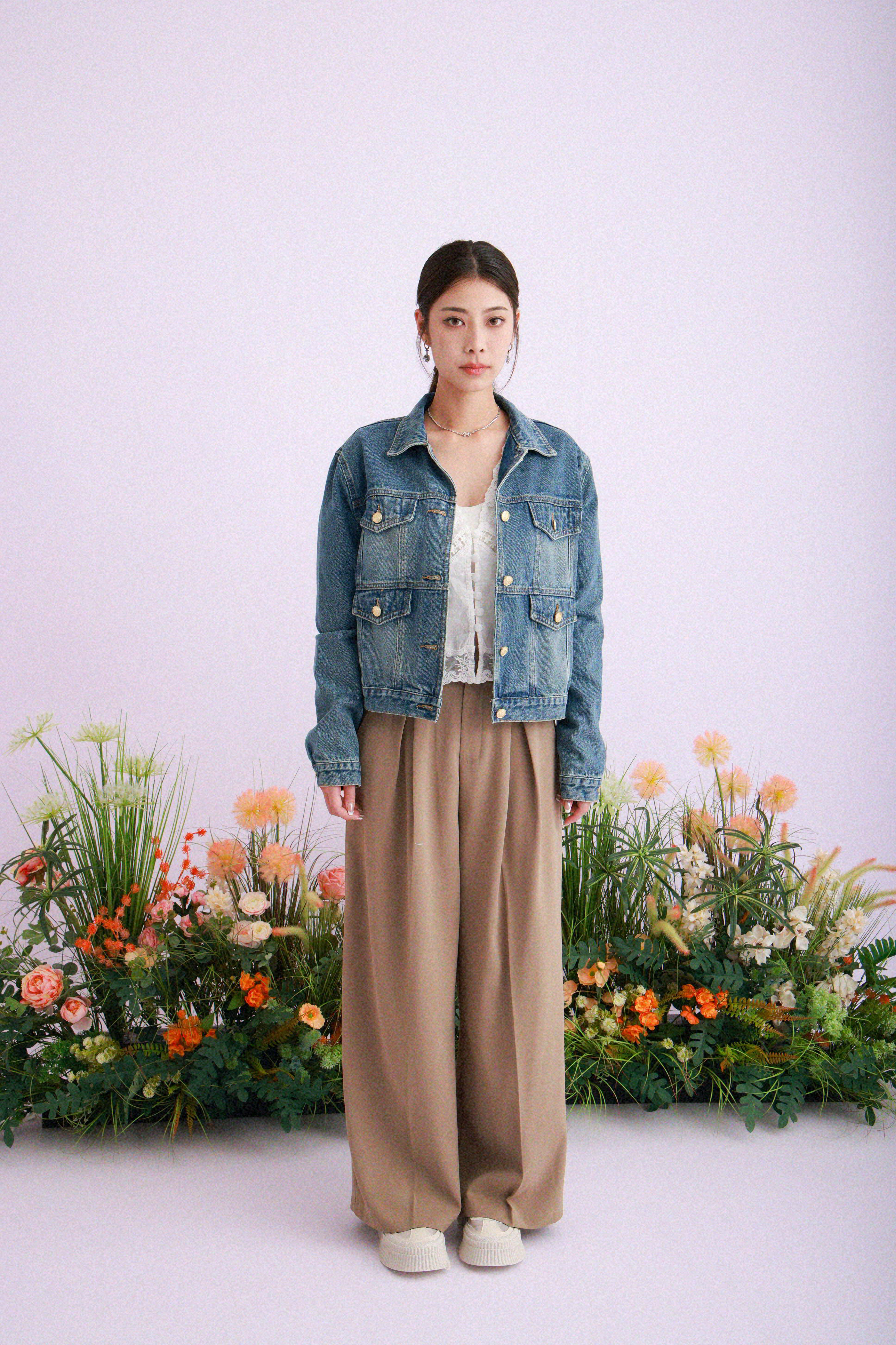 造型 775（外套＋上衣＋吊帶＋長褲）