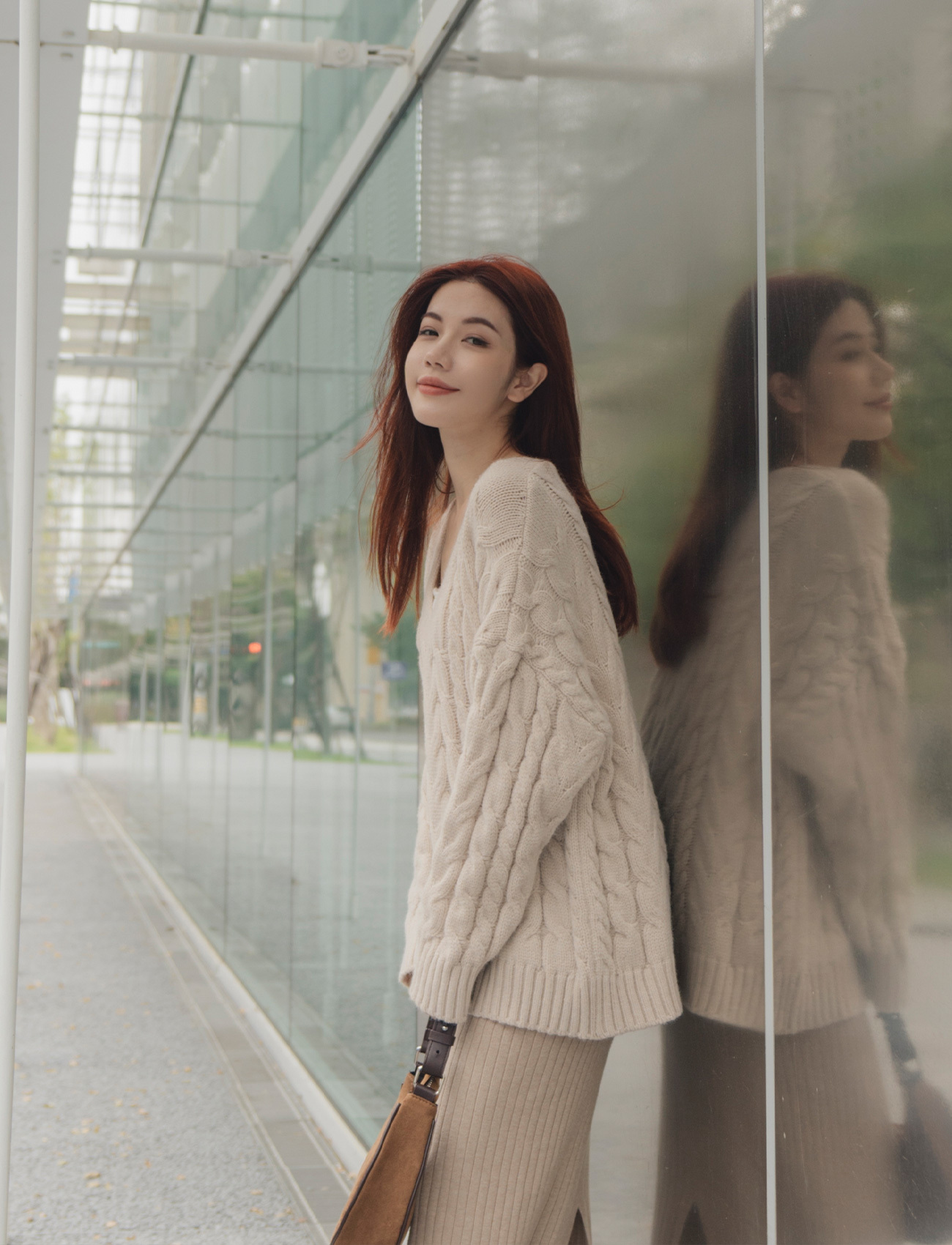 微V領麻花針織上衣