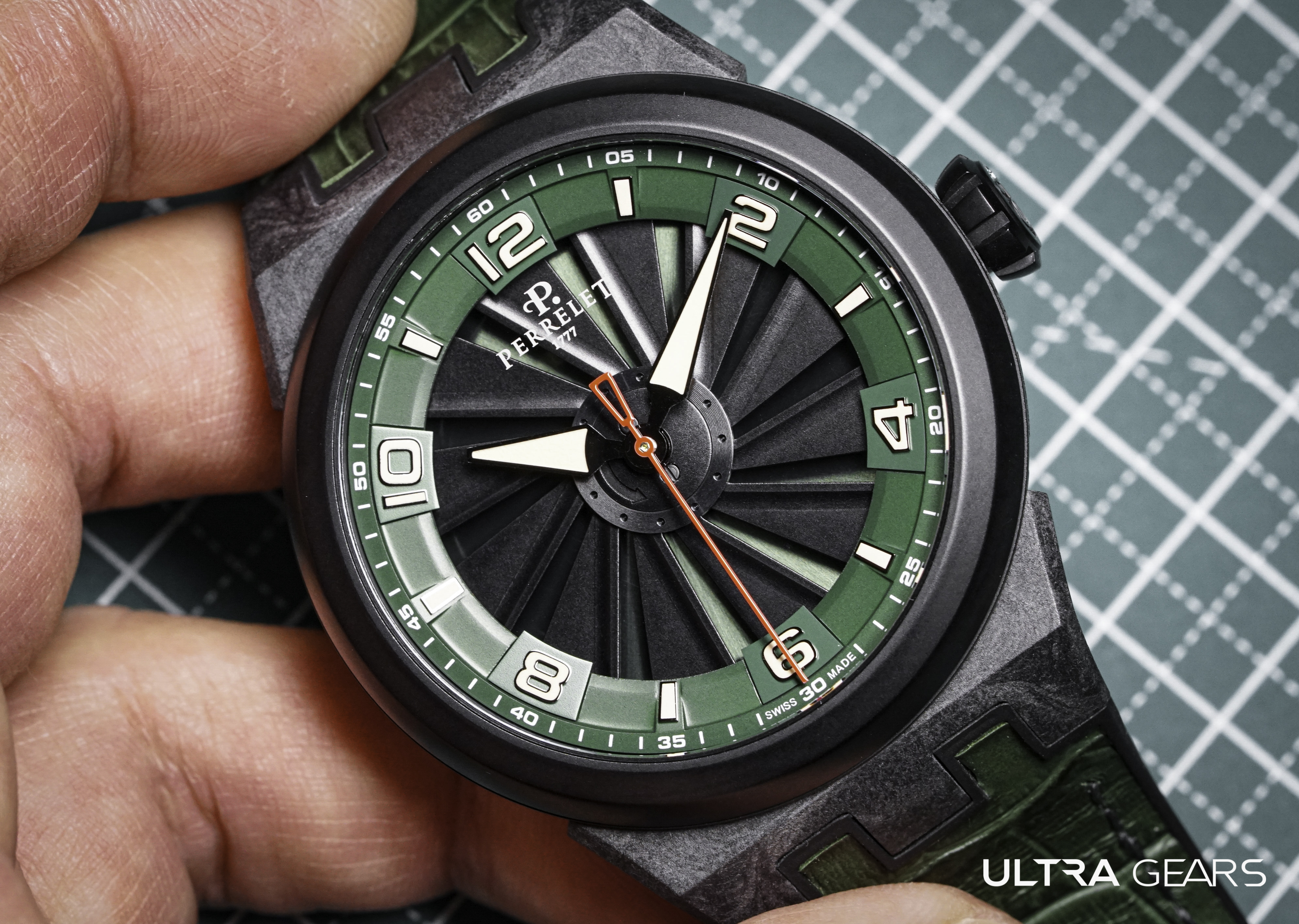 PERRELET 沛力錶_旋風系列 ｜森林綠旋風碳纖維腕錶
