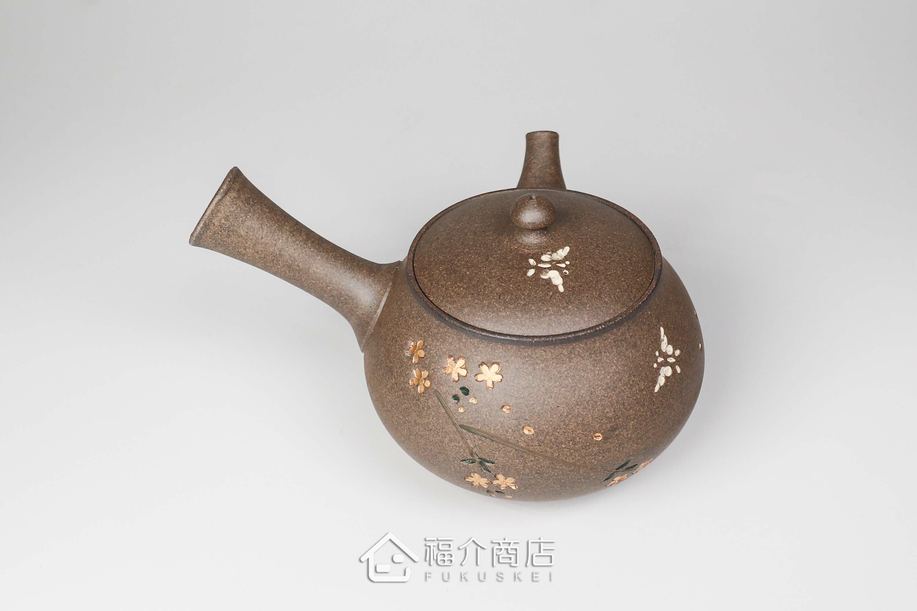 泡茶用的日本陶瓷茶壺