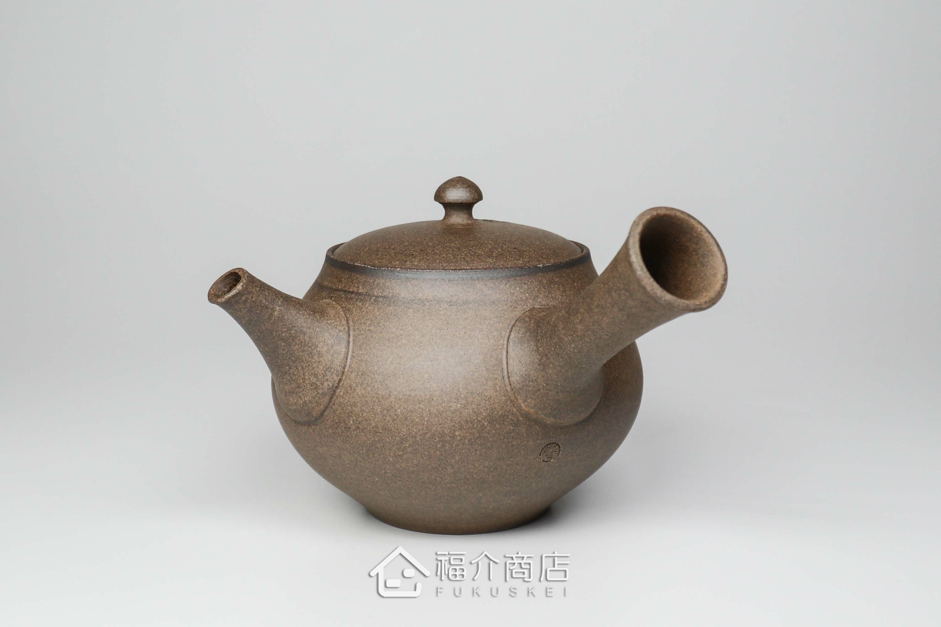 泡茶用的日本陶瓷茶壺