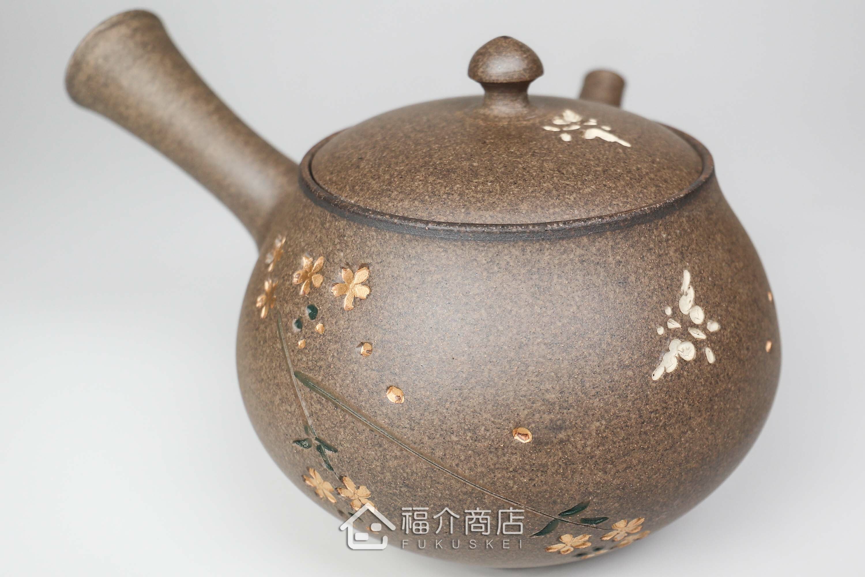 泡茶用的日本陶瓷茶壺