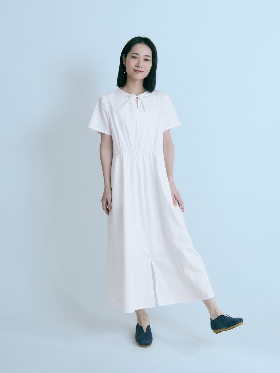 午後漫聊收腰短袖洋裝-白色野餐