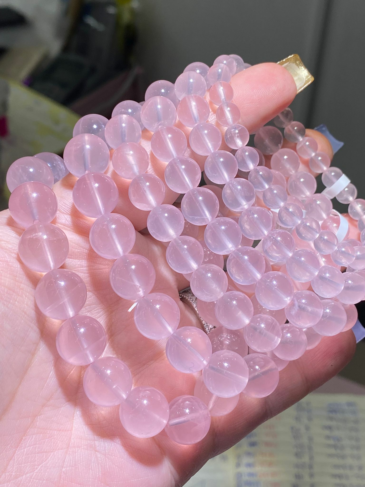 淺馬達加斯加粉晶