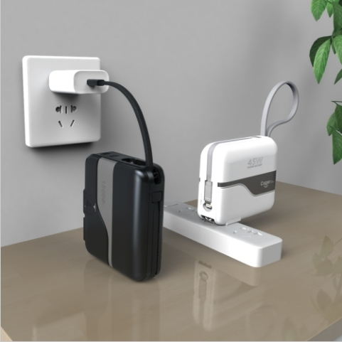 Cager PD151W 三合一 45W PD 快充行動電源