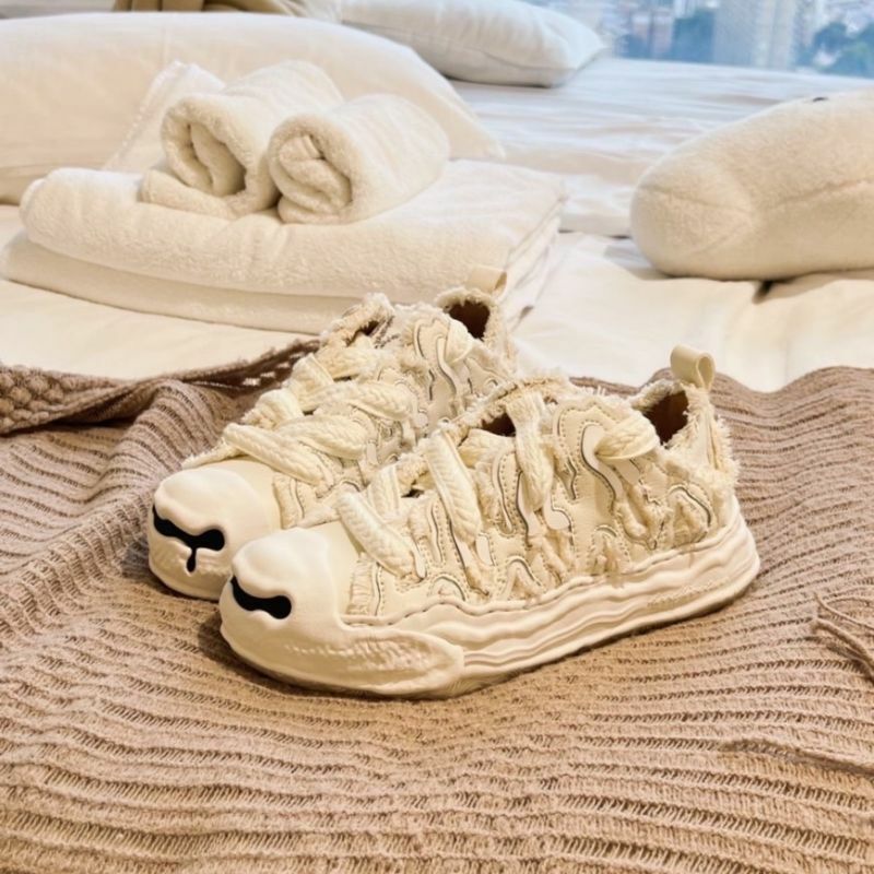 【代購】趙露思同款 Ins風 H52奶油鞋