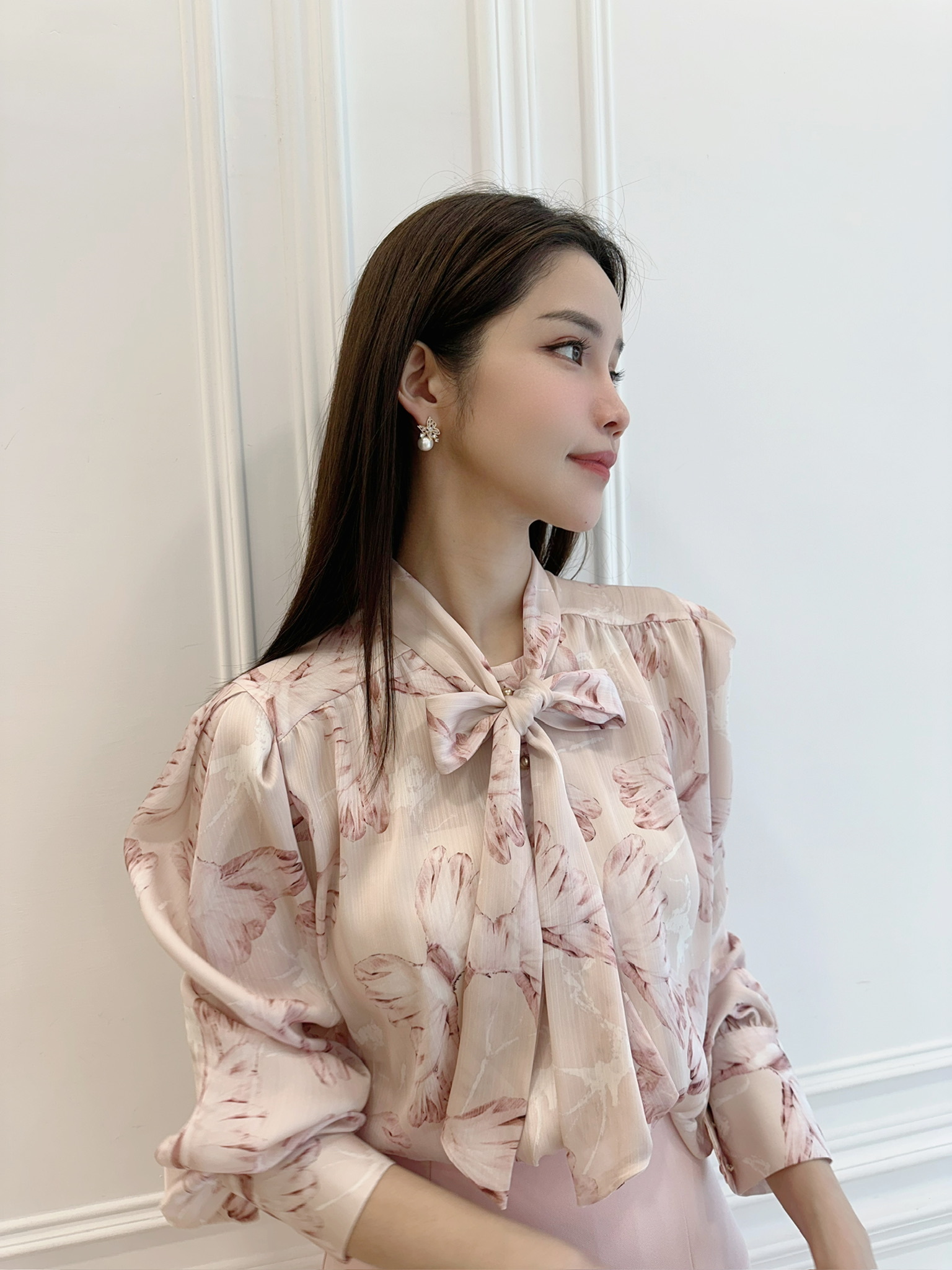 花卉印花領巾上衣