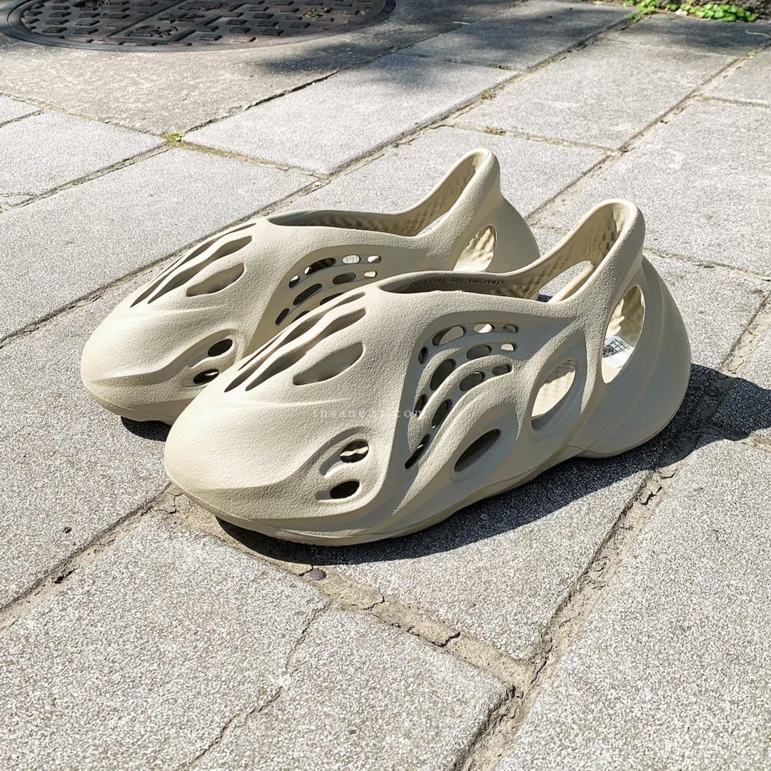 ADIDAS YEEZY FOAM RUNNER STONE SALT 淺灰 洞洞鞋 GV6840