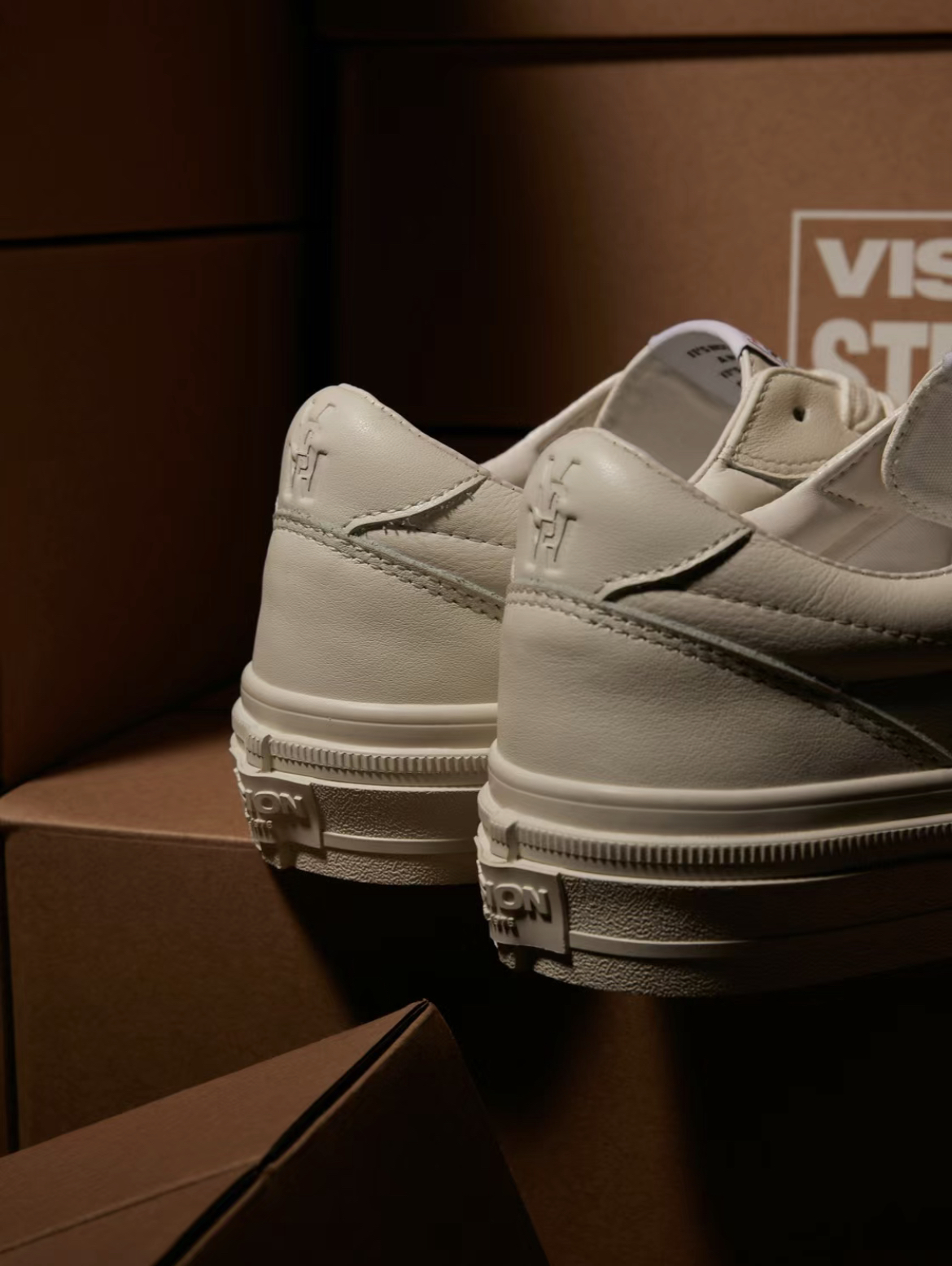 Vision Street Wear FLAT-TOP 復古街頭滑板鞋 全白皮革