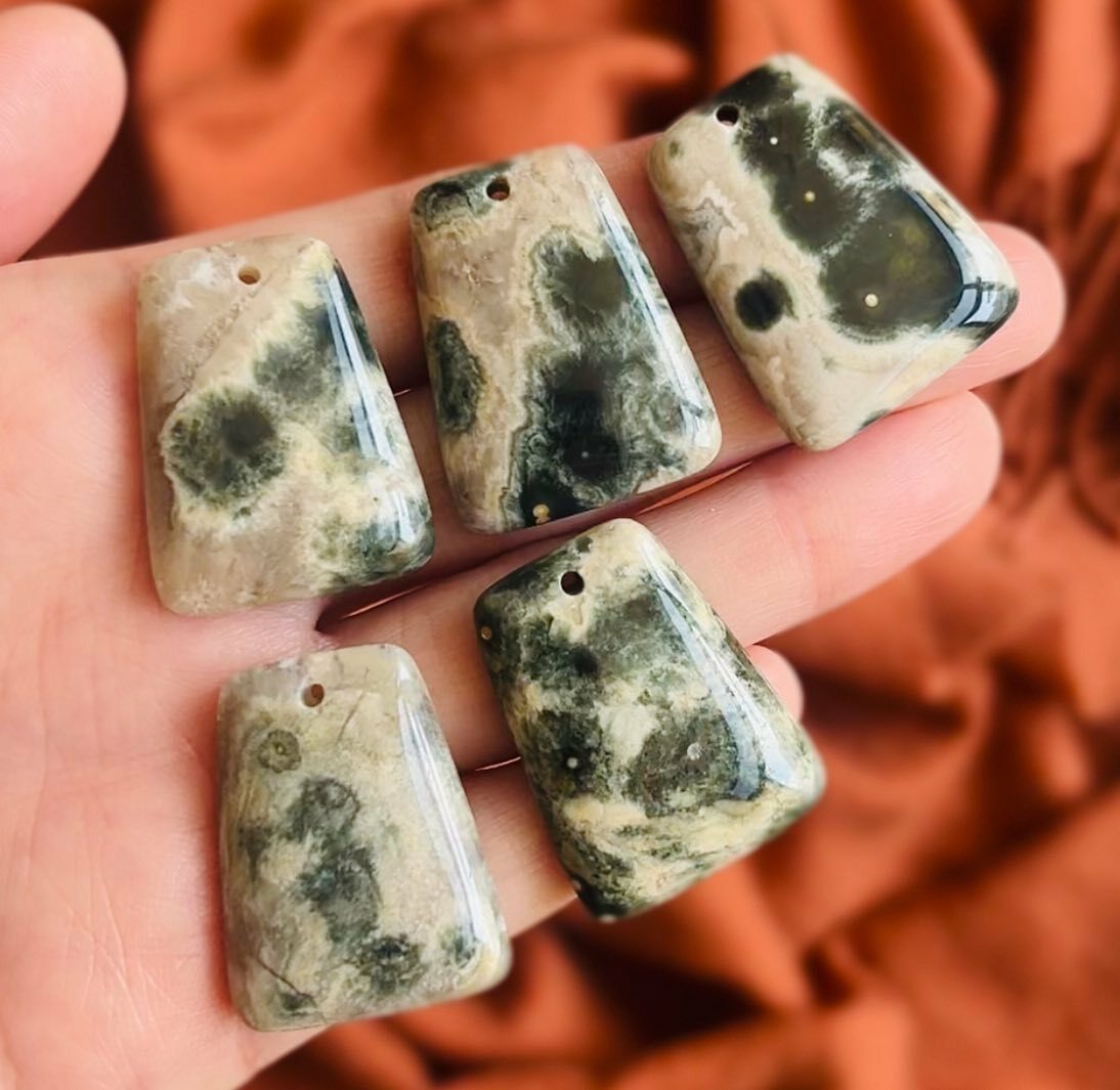 [原石] 馬達加斯加海洋碧玉 老礦料 項鍊吊墜