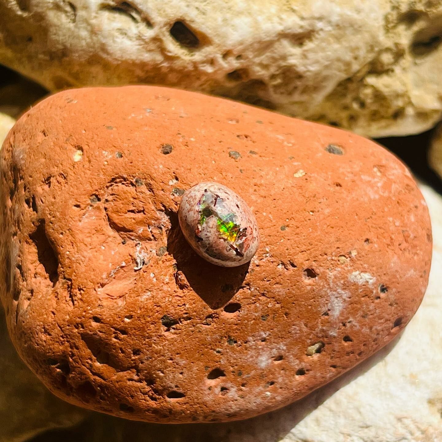 [原石] 墨西哥火蛋白石