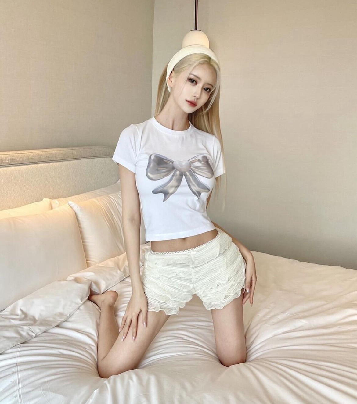 KR SILVER RIBBON CROP TEE (2 COLORS)