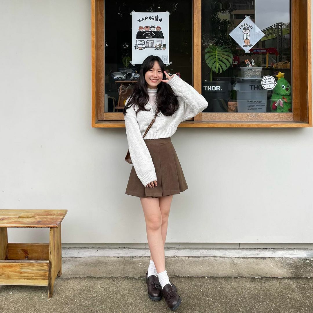 【AmiAmi穿搭分享IG OOTD】  學院風必搭 厚底流蘇樂福鞋